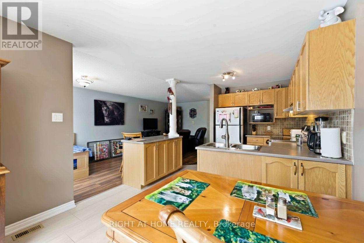 6254 Sablewood Place, Ottawa, Ontario  K1C 7M5 - Photo 11 - X12815156