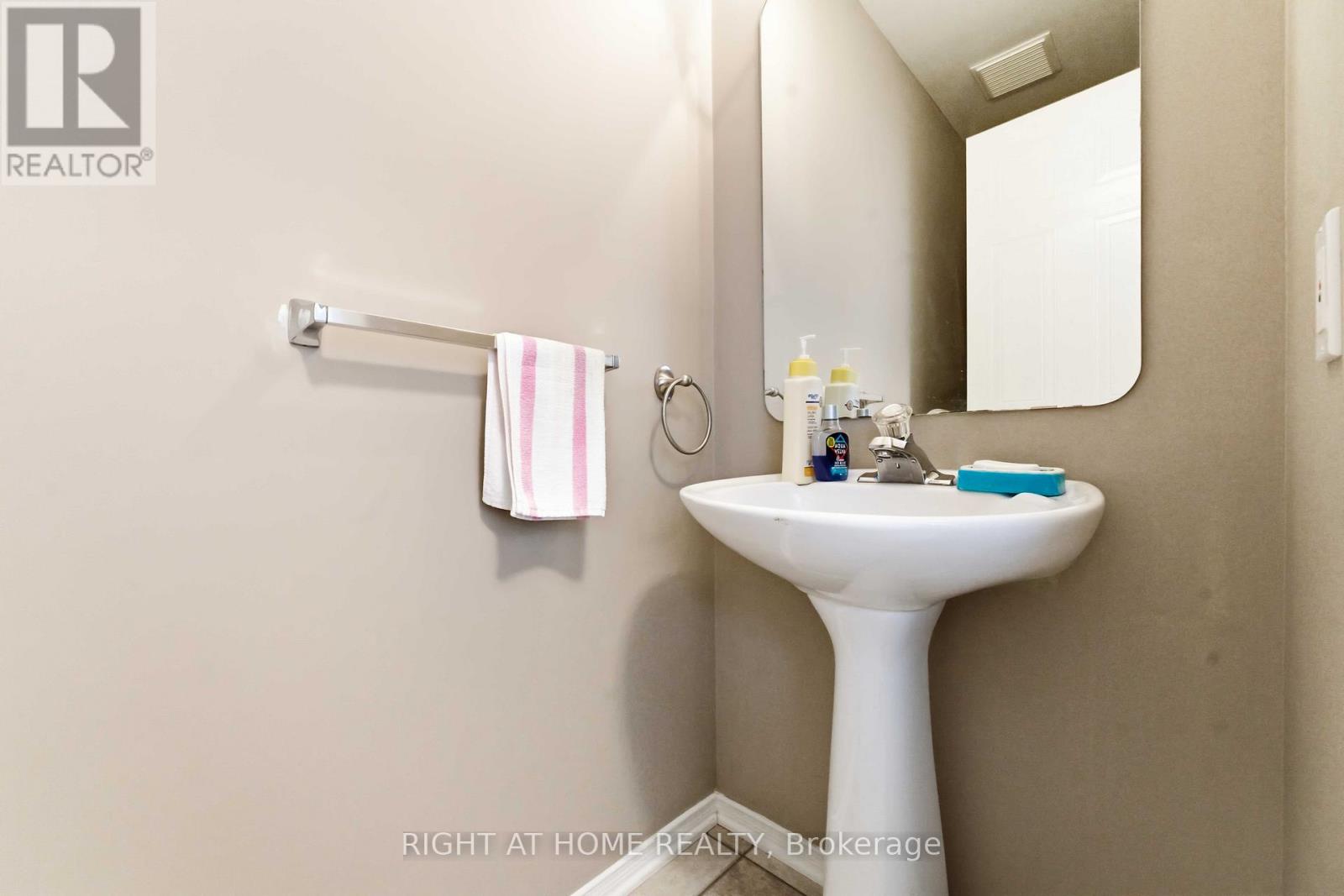 6254 Sablewood Place, Ottawa, Ontario  K1C 7M5 - Photo 13 - X12815156