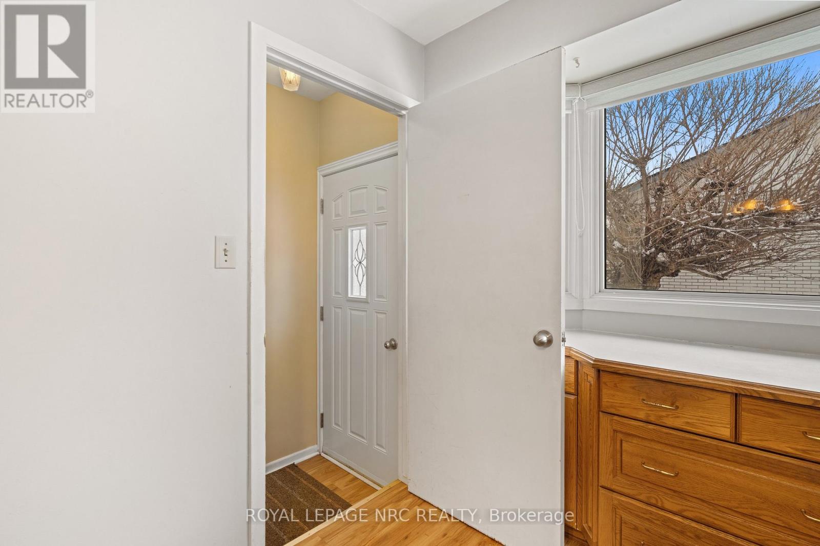 6 Brookbanks Drive N, St. Catharines (Lakeport), Ontario  L2N 3W6 - Photo 13 - X12815060