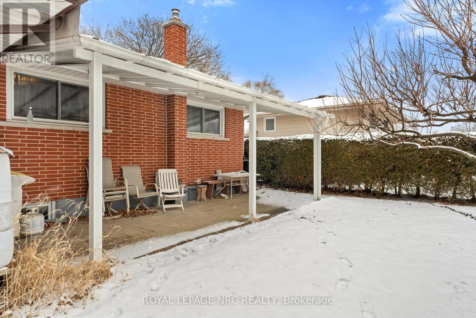 6 Brookbanks Drive N, St. Catharines (Lakeport), Ontario  L2N 3W6 - Photo 30 - X12815060