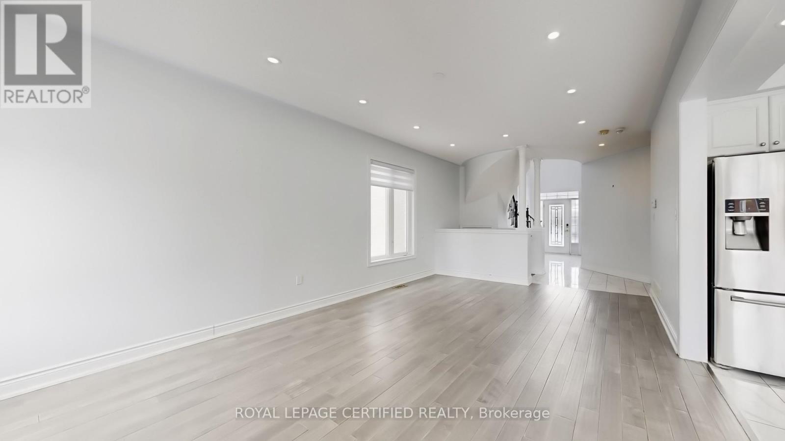 62 Heritage Street, Bradford West Gwillimbury, Ontario  L3Z 0X4 - Photo 10 - N12809106