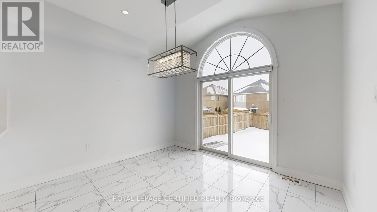 62 Heritage Street, Bradford West Gwillimbury, Ontario  L3Z 0X4 - Photo 18 - N12809106