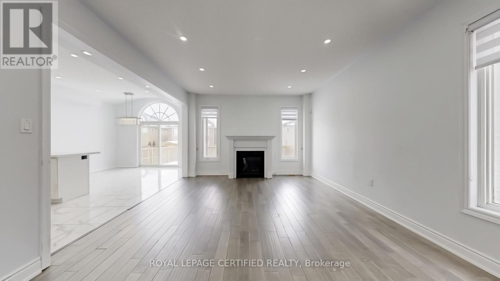 62 Heritage Street, Bradford West Gwillimbury, Ontario  L3Z 0X4 - Photo 6 - N12809106