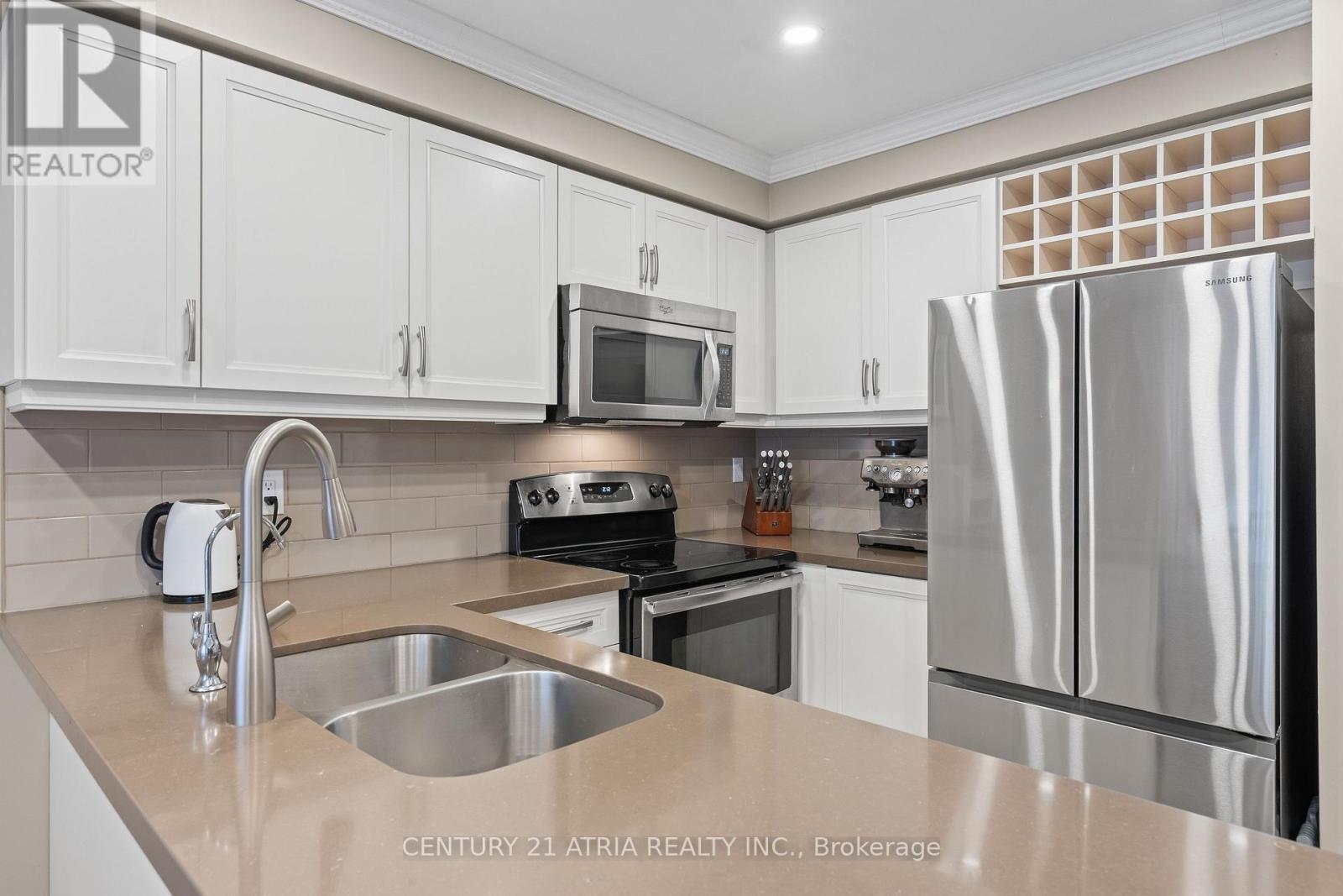 19 Bird Street, Barrie, Ontario  L4N 0X4 - Photo 15 - S12531862