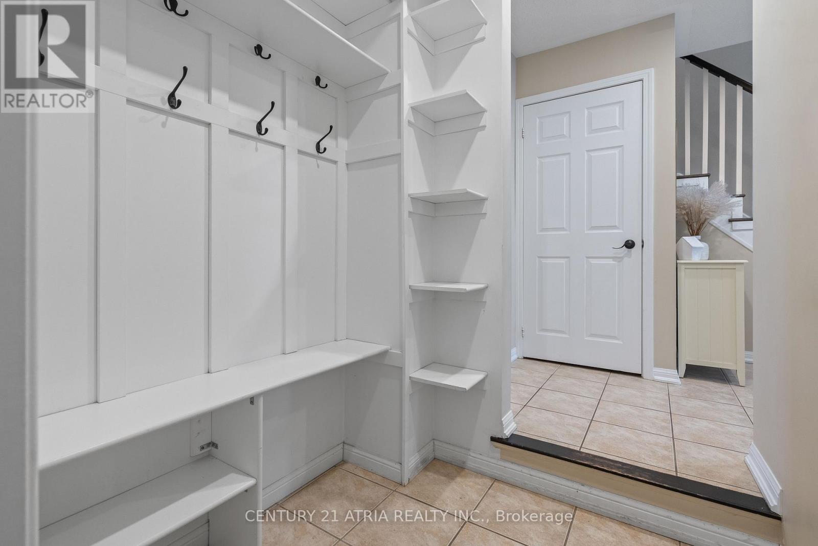 19 Bird Street, Barrie, Ontario  L4N 0X4 - Photo 7 - S12531862