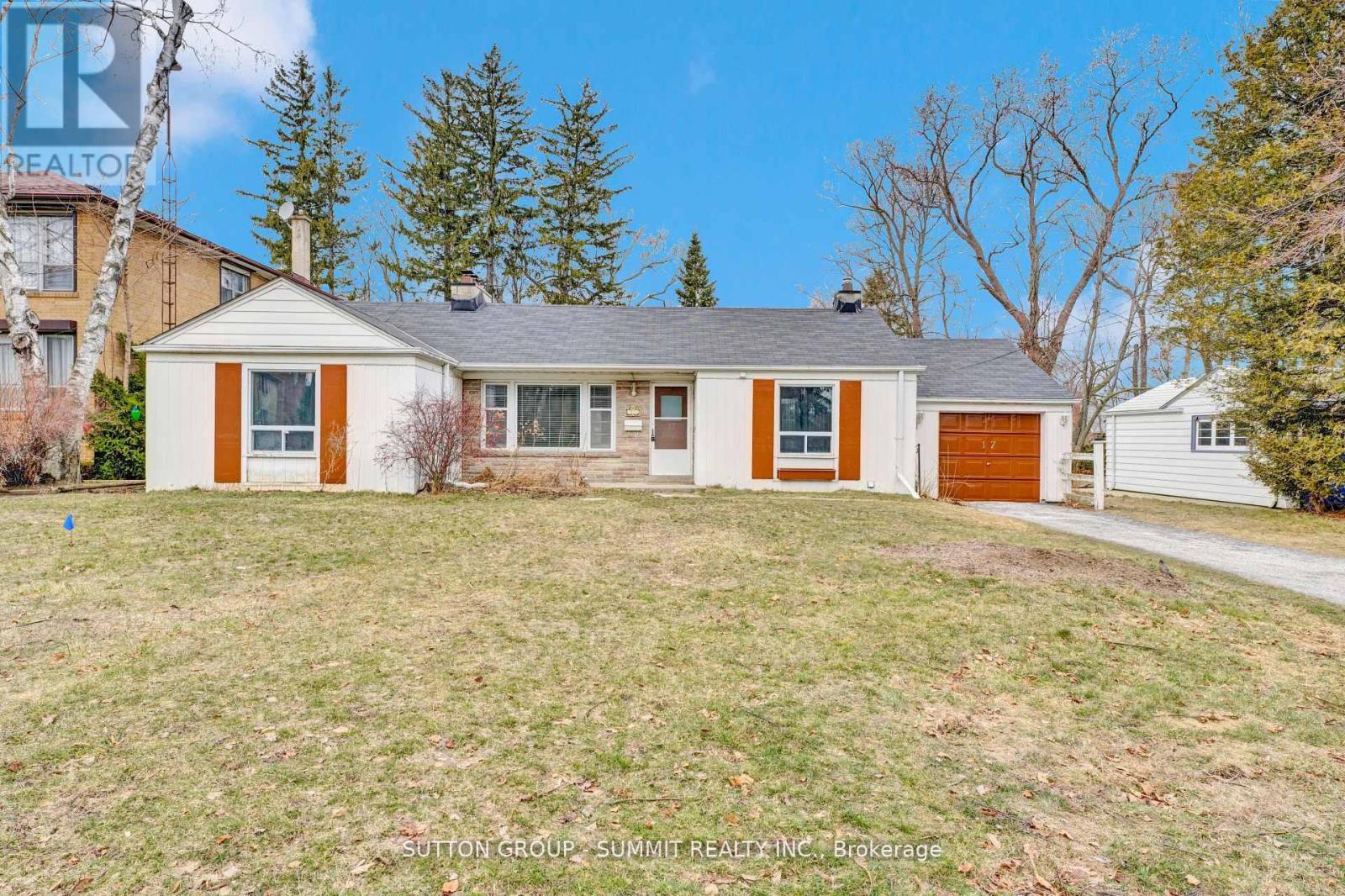 17 Ben Machree Drive, Mississauga, Ontario  L5H 2S2 - Photo 8 - W12813792