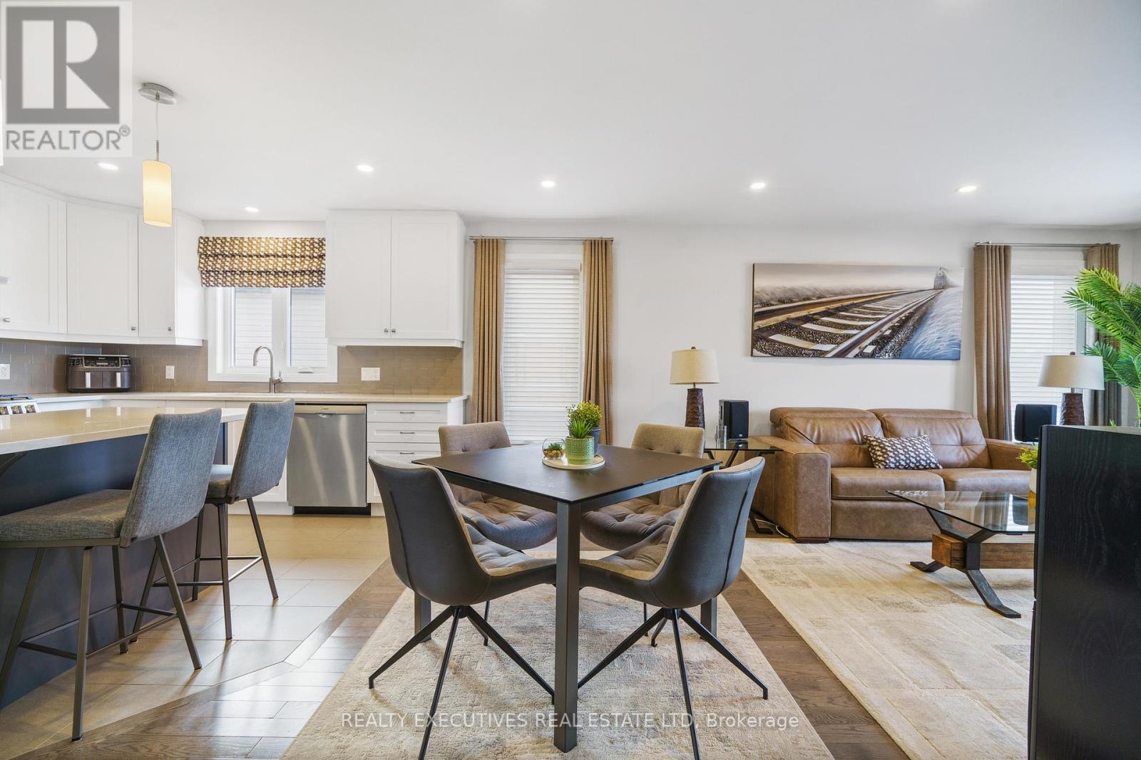 460 Arora Crescent S, North Dundas, Ontario  K0C 2K0 - Photo 9 - X12815184