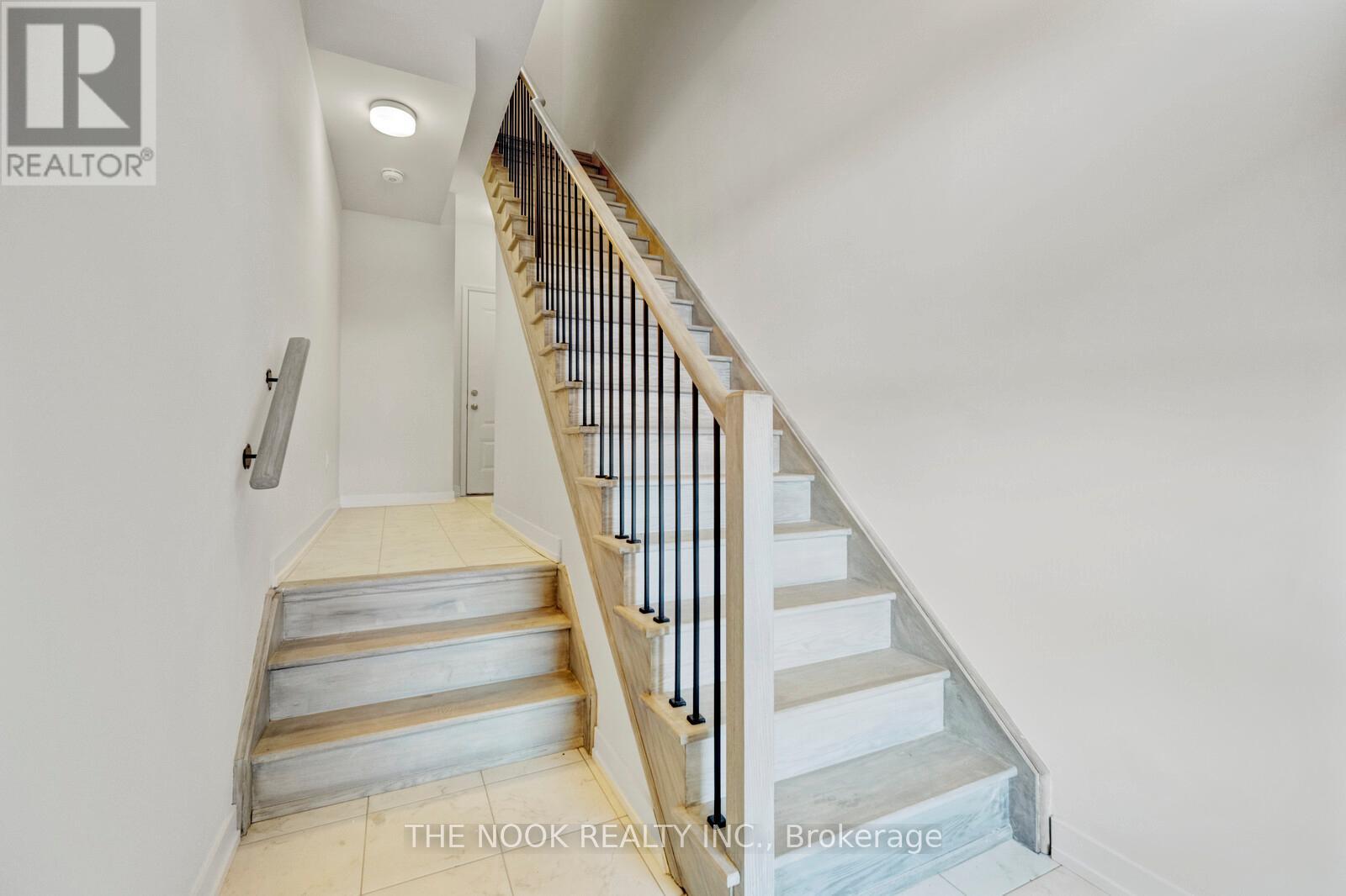 108 - 2550 Castlegate Crossings Drive, Pickering (Duffin Heights), Ontario  L1X 0G4 - Photo 4 - E12815074