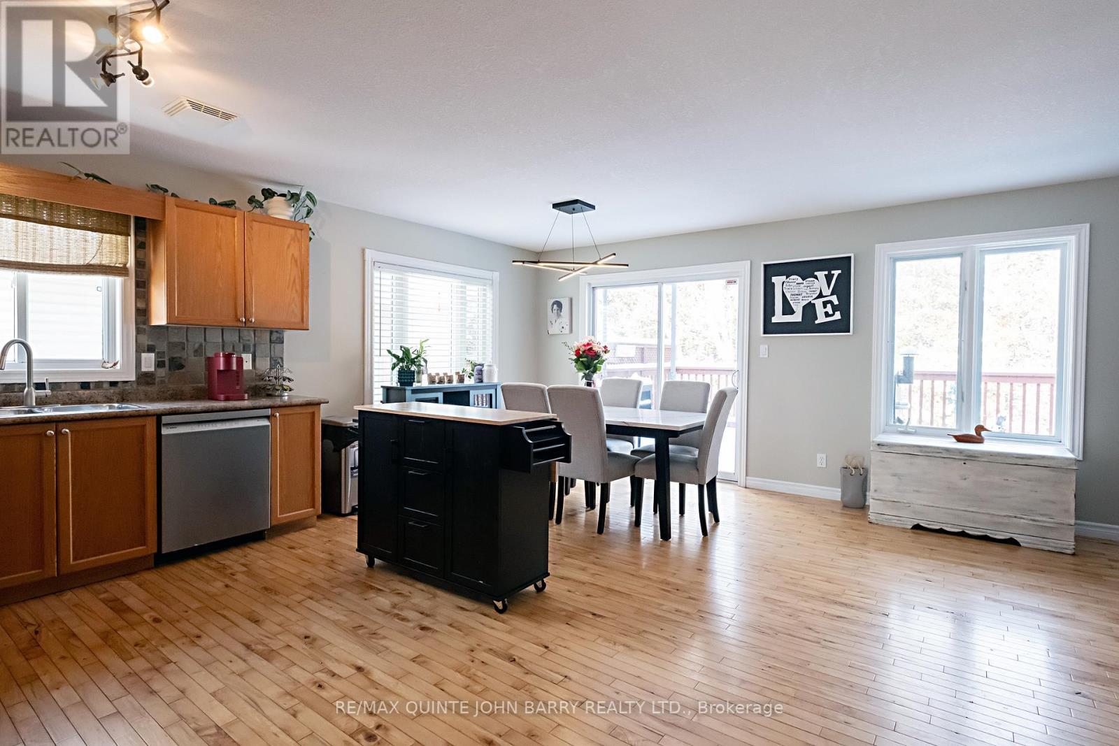 179 Nicholas Street, Quinte West (Murray Ward), Ontario  K8V 6E8 - Photo 12 - X12815000