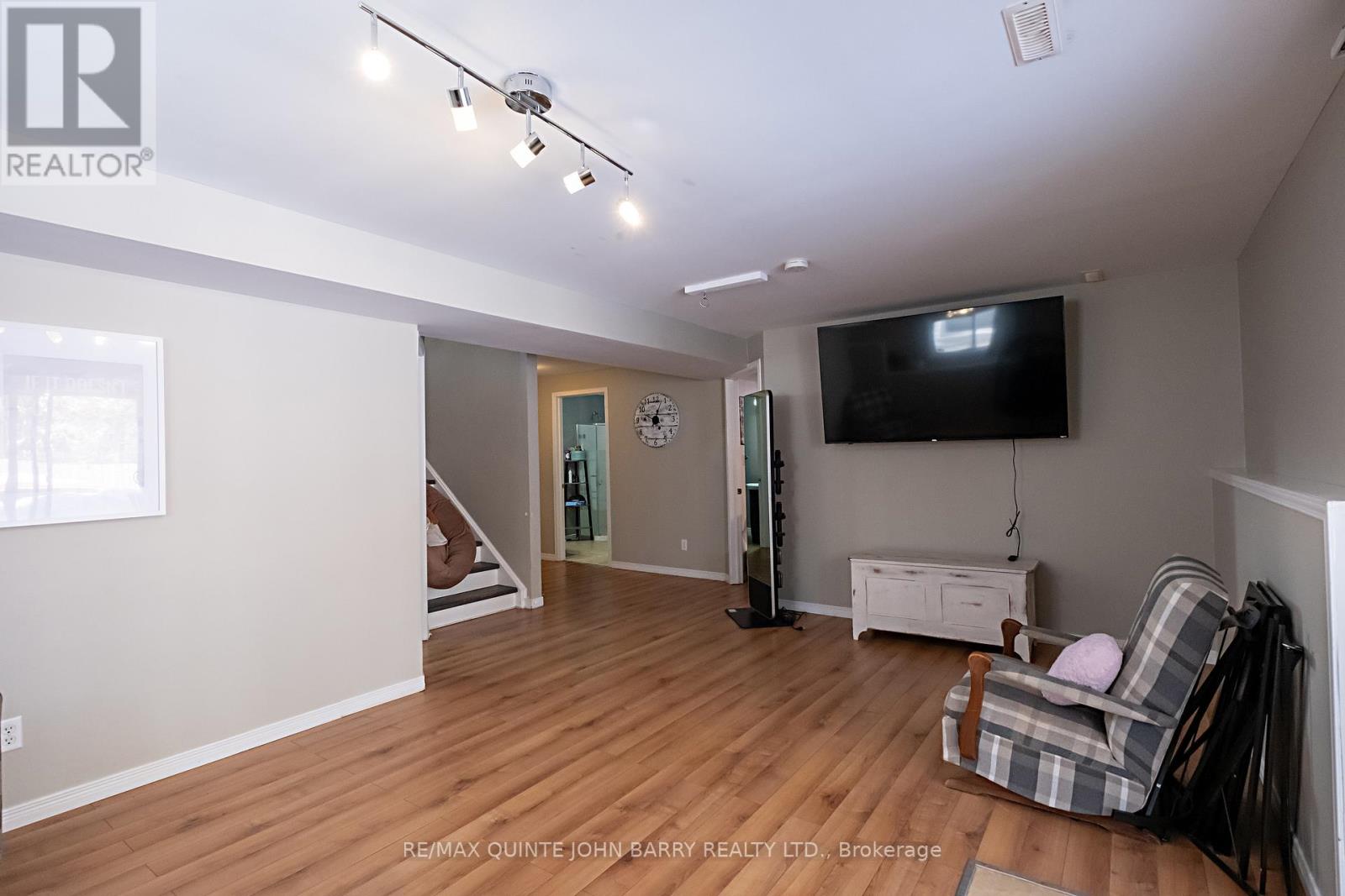 179 Nicholas Street, Quinte West (Murray Ward), Ontario  K8V 6E8 - Photo 18 - X12815000