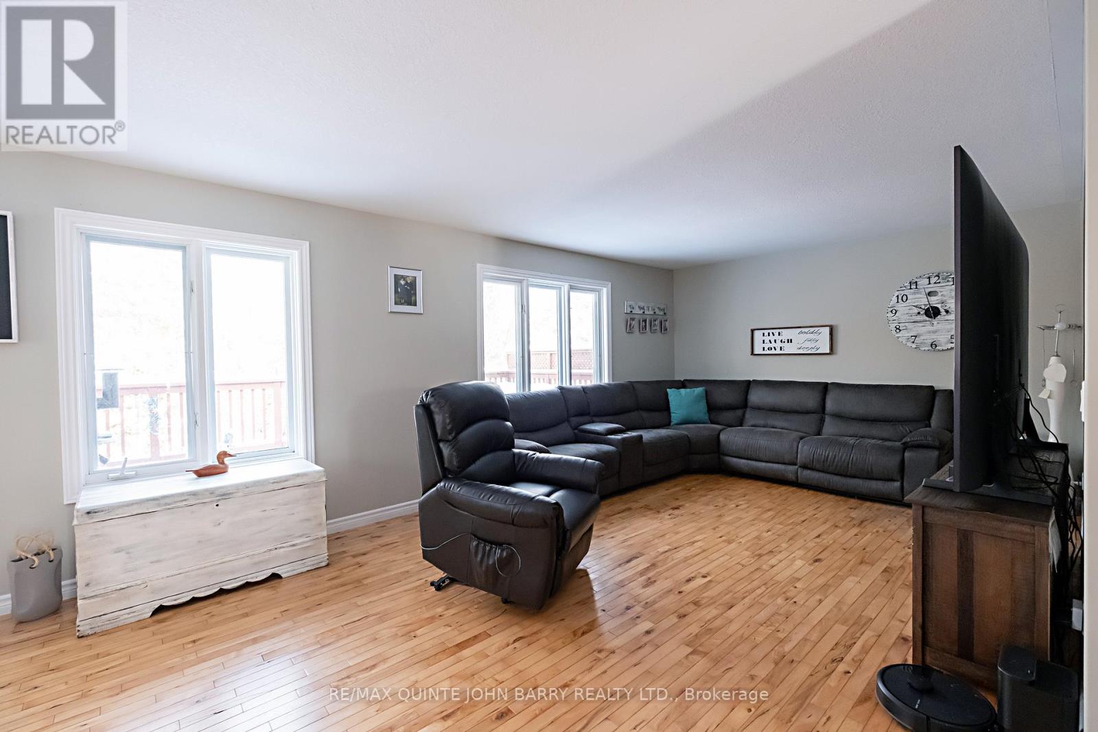 179 Nicholas Street, Quinte West (Murray Ward), Ontario  K8V 6E8 - Photo 4 - X12815000