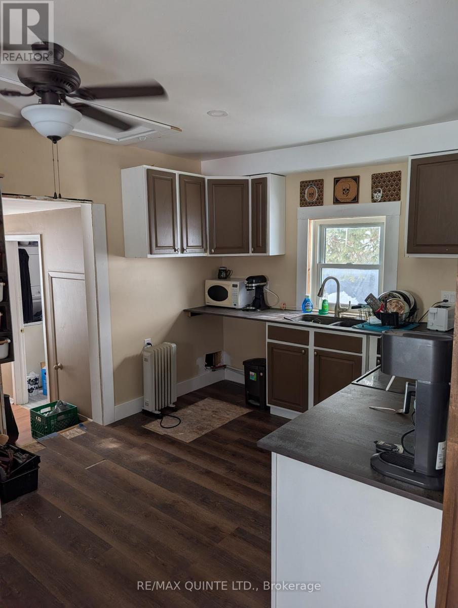 84 College Street, Deseronto, Ontario  K0K 1X0 - Photo 18 - X12815102