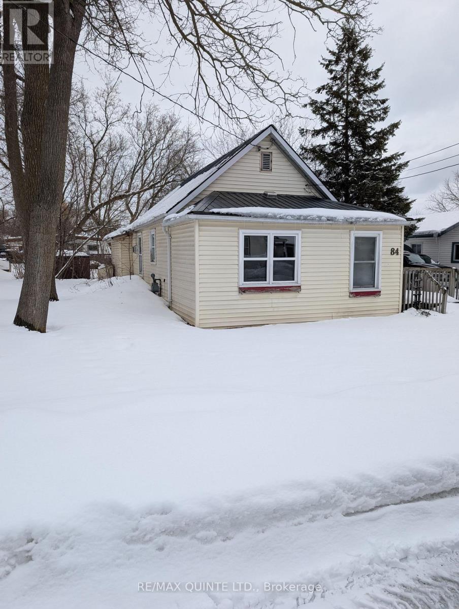 84 College Street, Deseronto, Ontario  K0K 1X0 - Photo 2 - X12815102