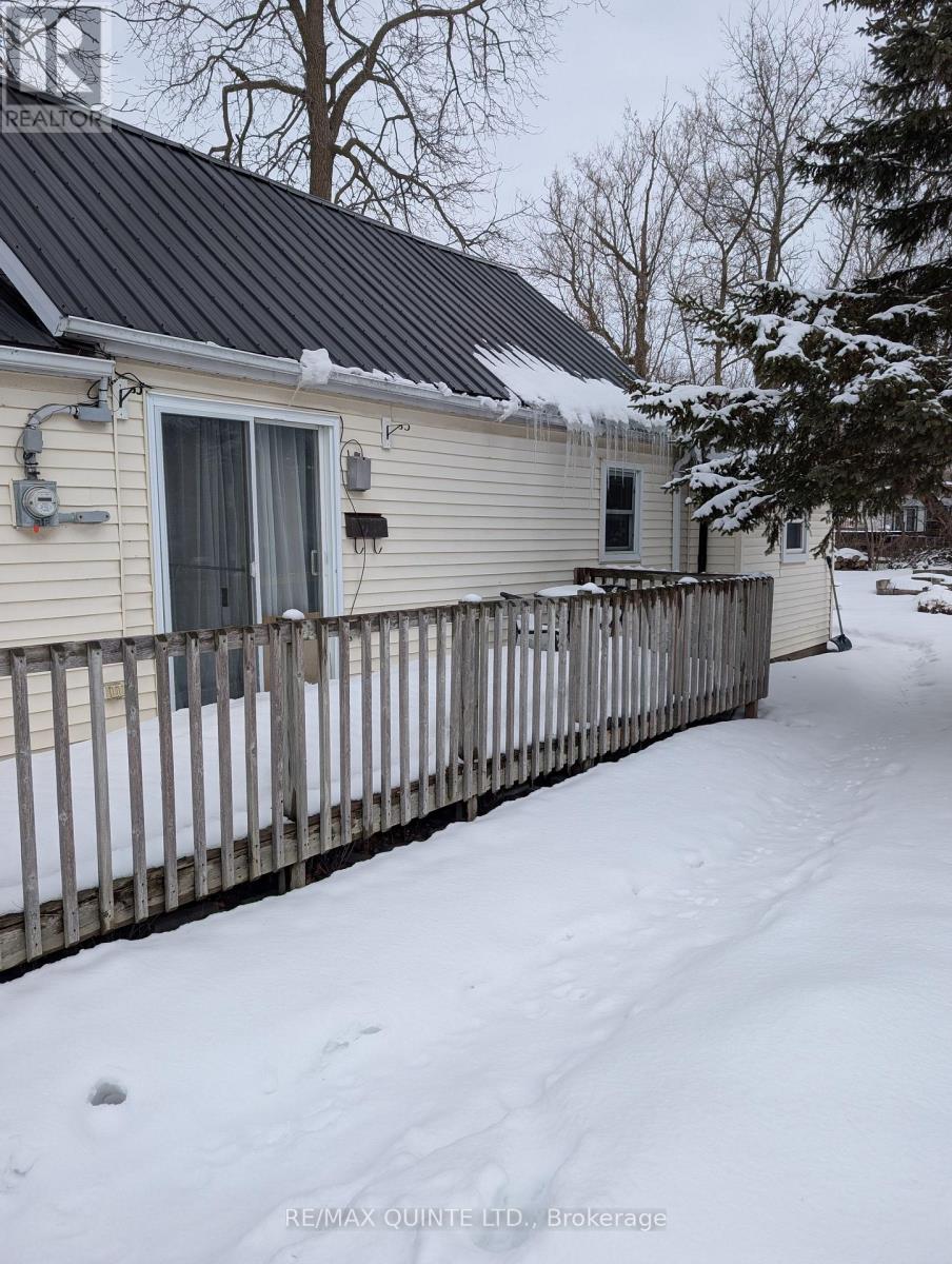 84 College Street, Deseronto, Ontario  K0K 1X0 - Photo 3 - X12815102