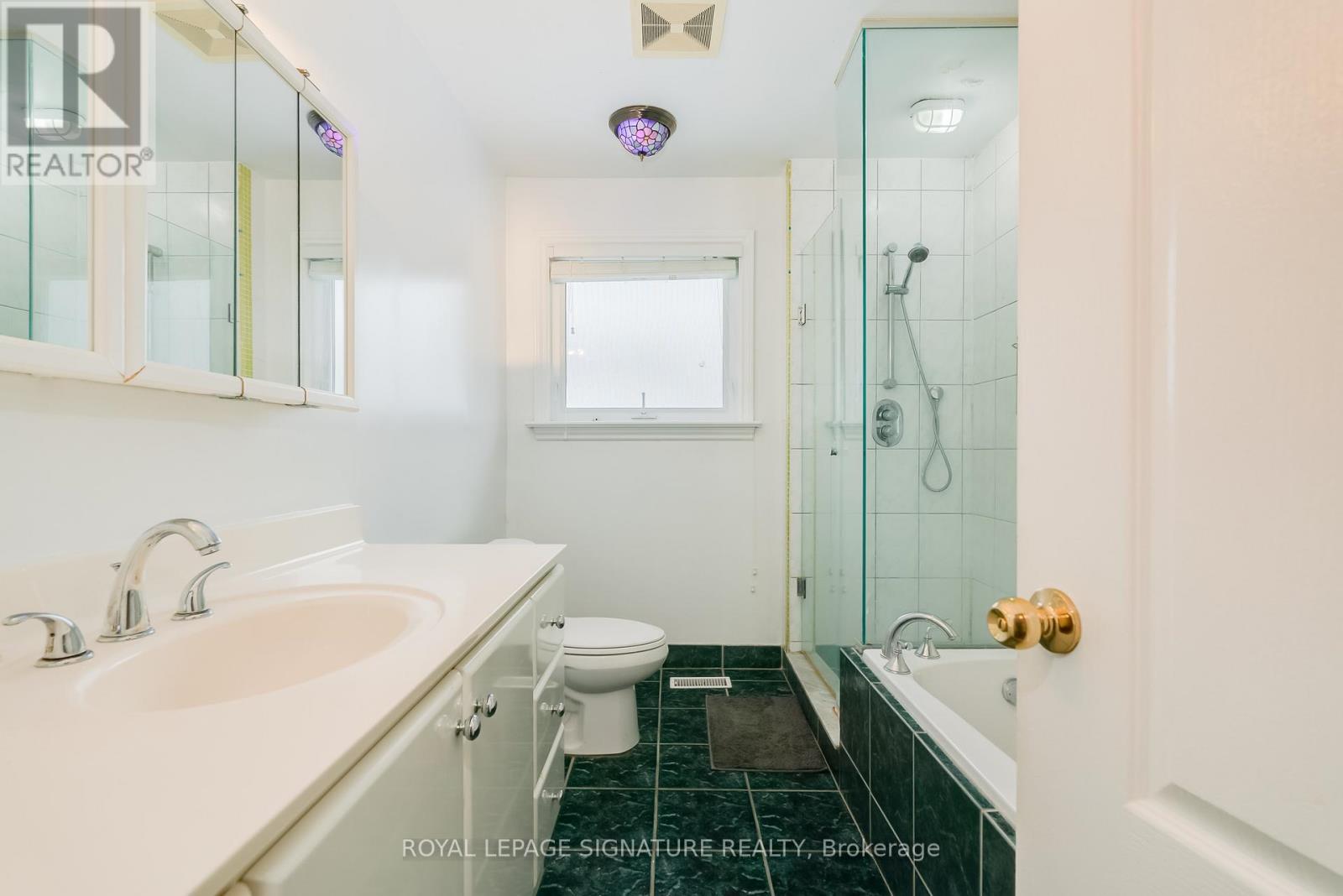 2 Millgate Crescent, Toronto (Bayview Village), Ontario  M2K 1L6 - Photo 20 - C12814988