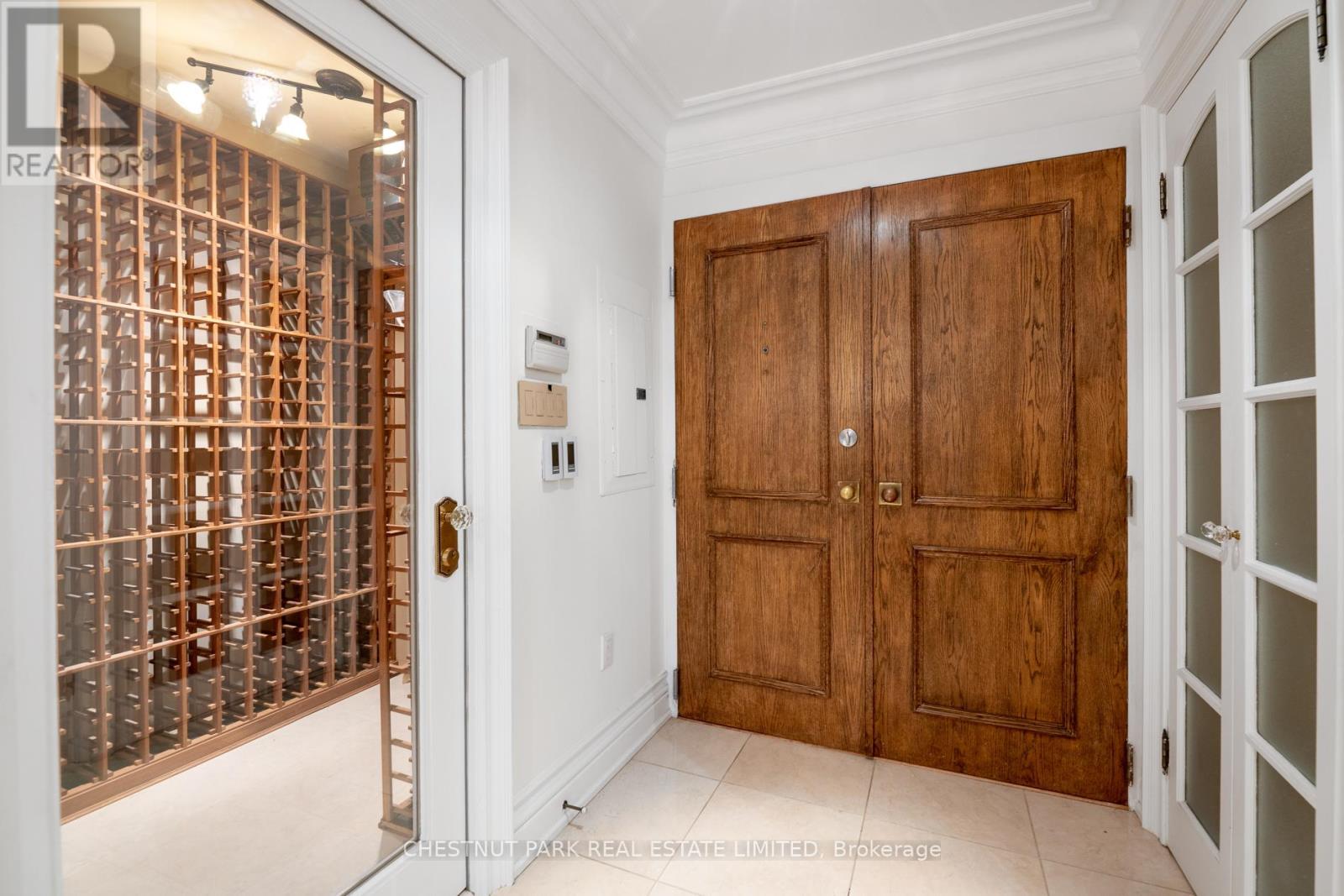 1606 - 110 Bloor Street W, Toronto (Annex), Ontario  M5S 2W7 - Photo 2 - C12815096