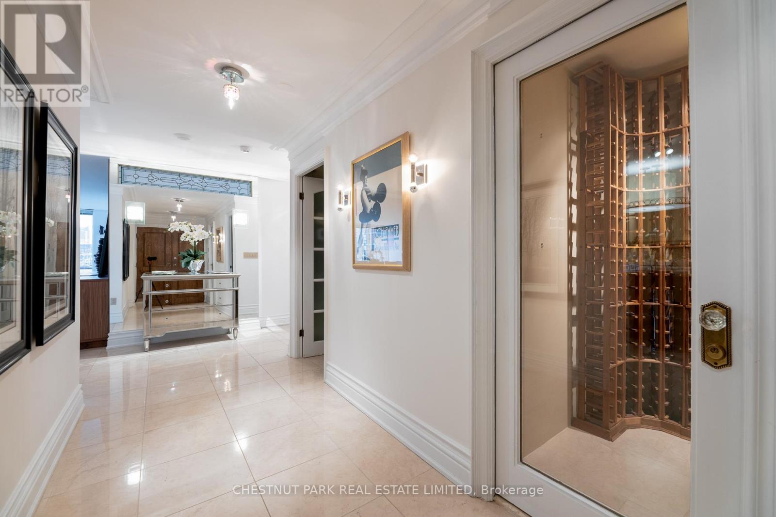 1606 - 110 Bloor Street W, Toronto (Annex), Ontario  M5S 2W7 - Photo 3 - C12815096