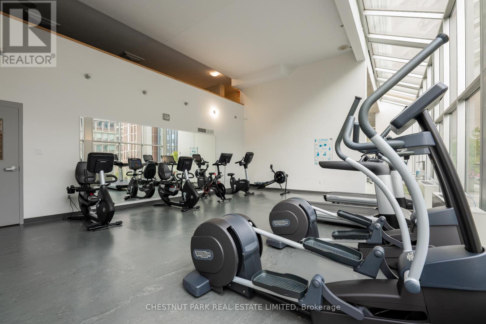 1606 - 110 Bloor Street W, Toronto (Annex), Ontario  M5S 2W7 - Photo 32 - C12815096