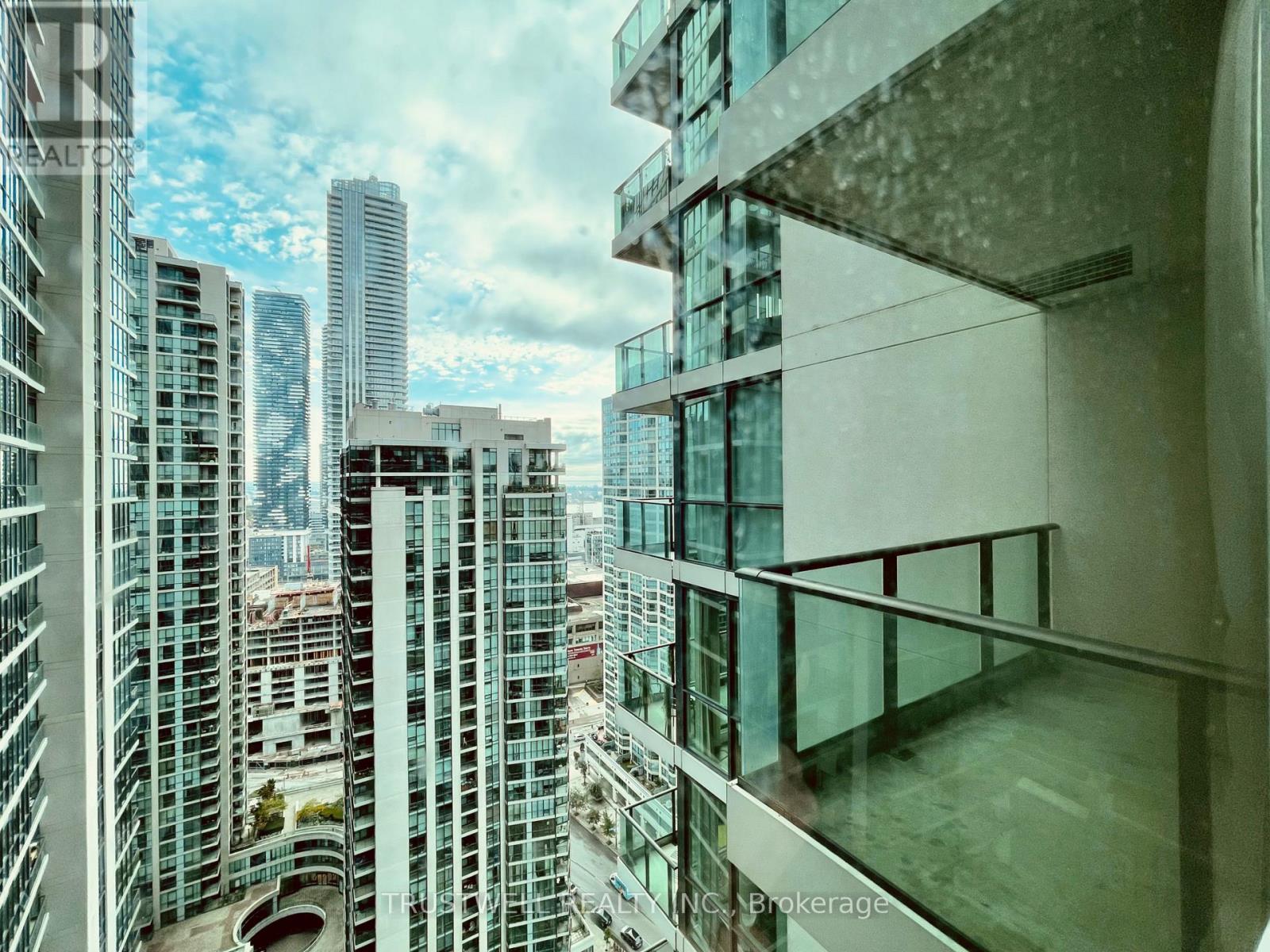 2805 - 33 Bay Street, Toronto, Ontario  M5J 2Z3 - Photo 10 - C12815098