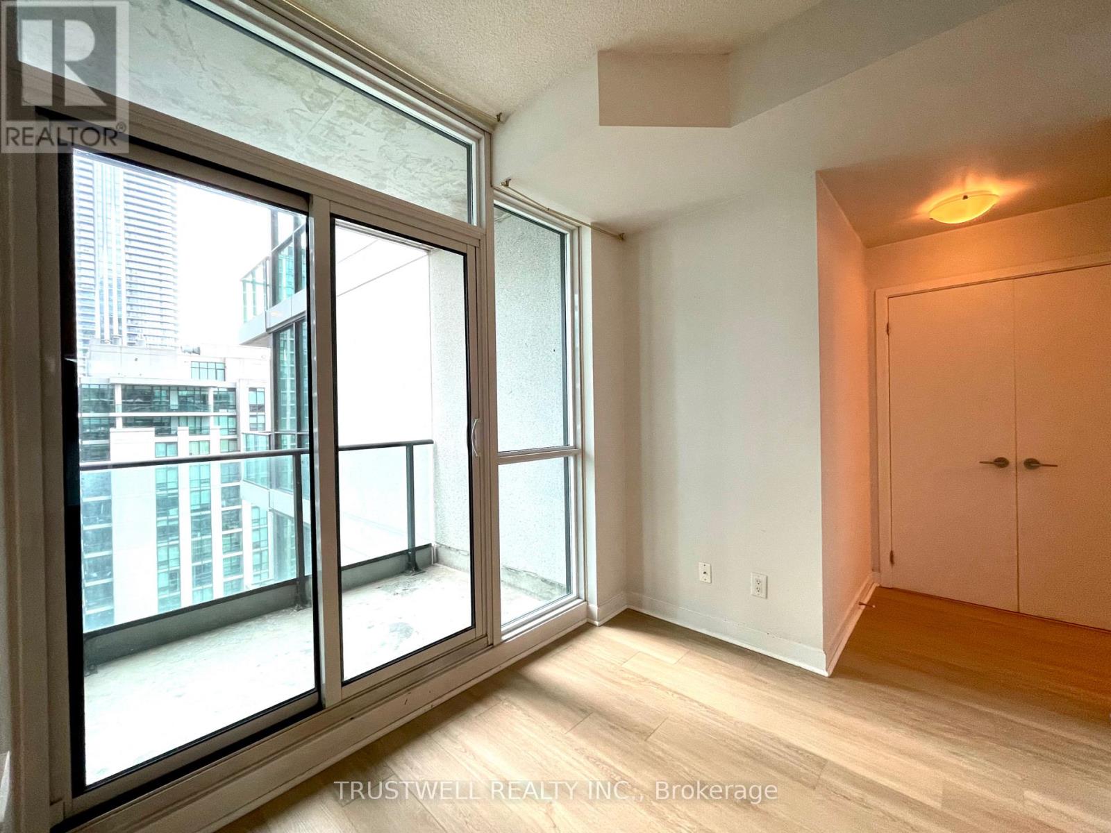 2805 - 33 Bay Street, Toronto, Ontario  M5J 2Z3 - Photo 7 - C12815098