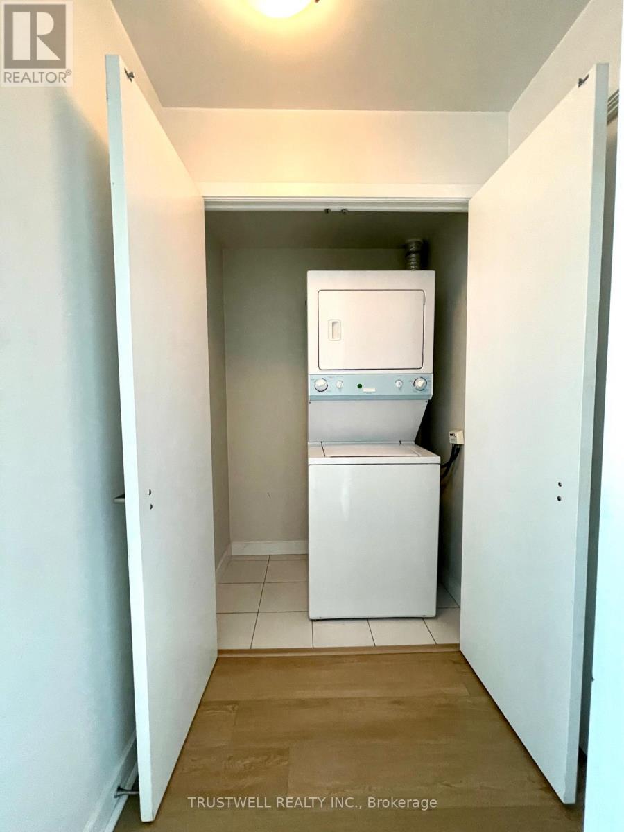 2805 - 33 Bay Street, Toronto, Ontario  M5J 2Z3 - Photo 9 - C12815098