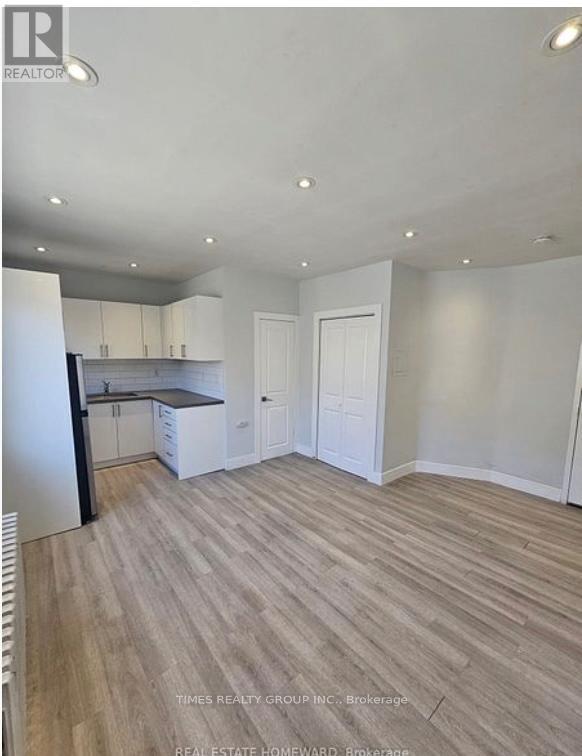 203 - 1566 Avenue Road, Toronto, Ontario  M5M 3X6 - Photo 6 - C12815138