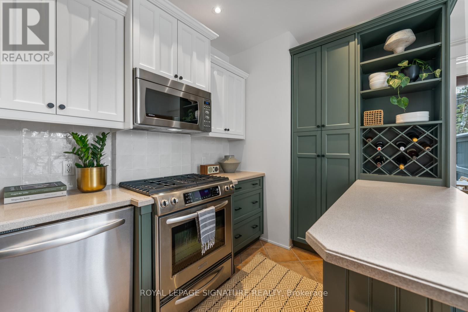 101 Silver Birch Avenue, Toronto, Ontario  M4E 3L3 - Photo 19 - E12815048