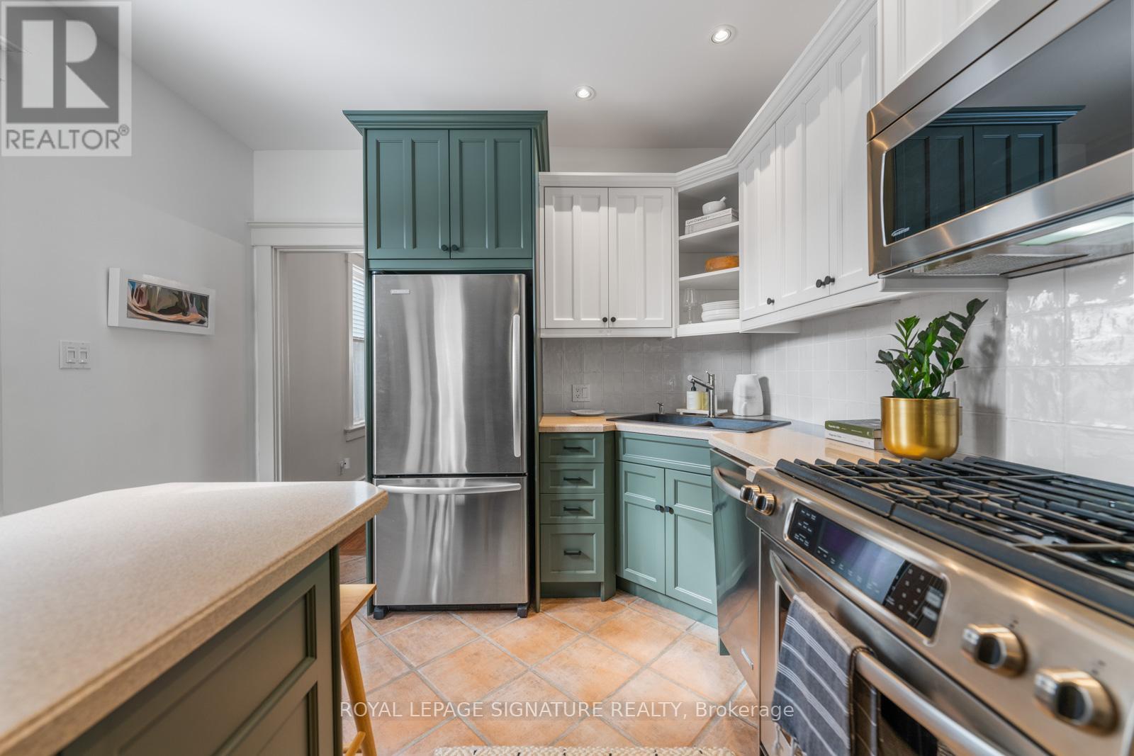 101 Silver Birch Avenue, Toronto, Ontario  M4E 3L3 - Photo 21 - E12815048