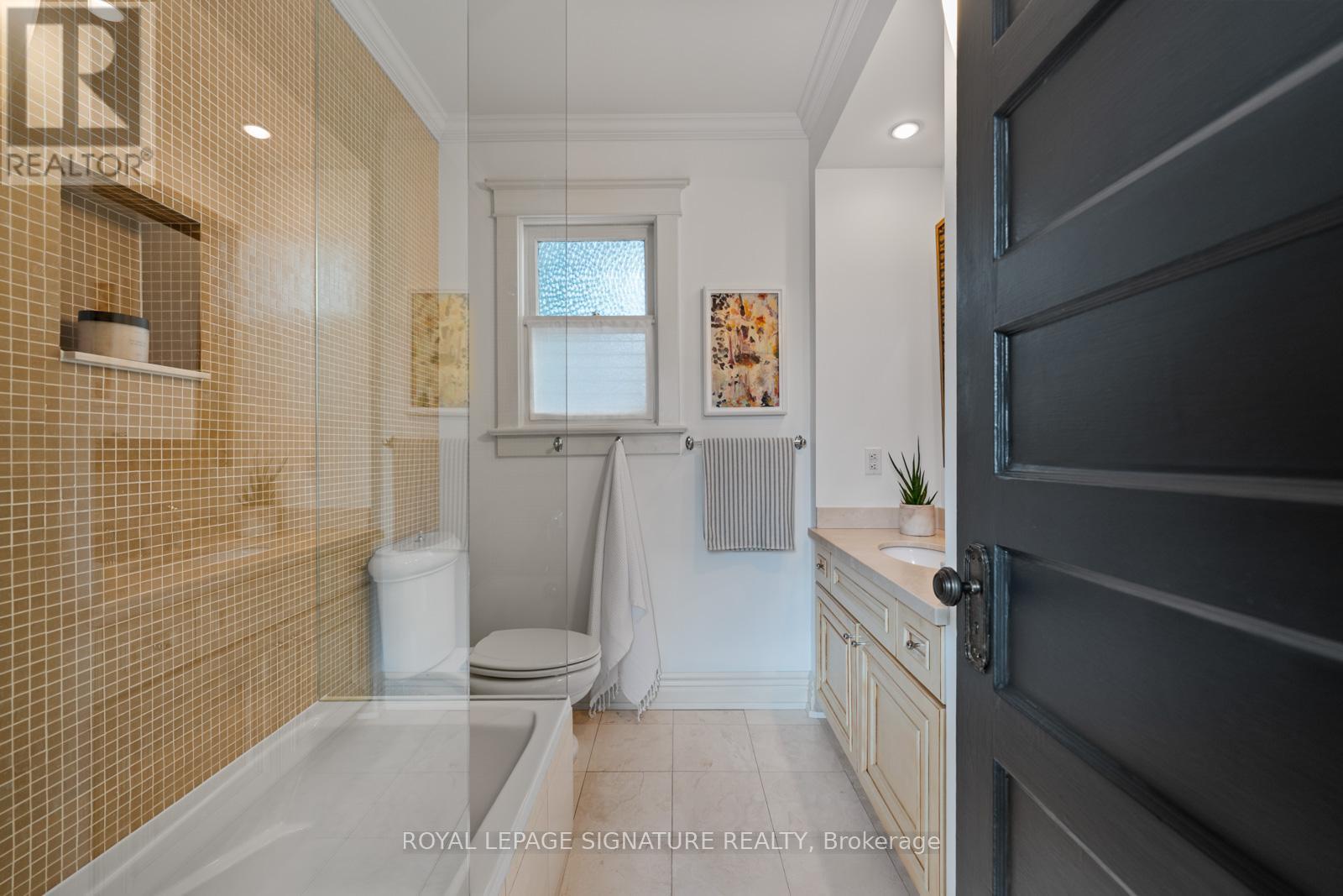 101 Silver Birch Avenue, Toronto, Ontario  M4E 3L3 - Photo 34 - E12815048