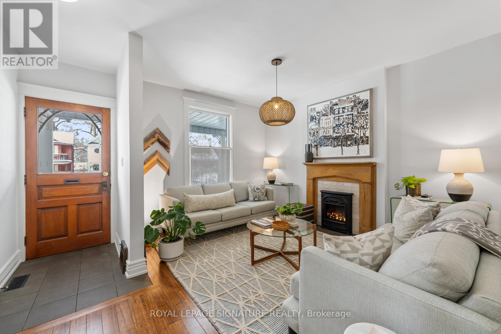 101 Silver Birch Avenue, Toronto, Ontario  M4E 3L3 - Photo 8 - E12815048