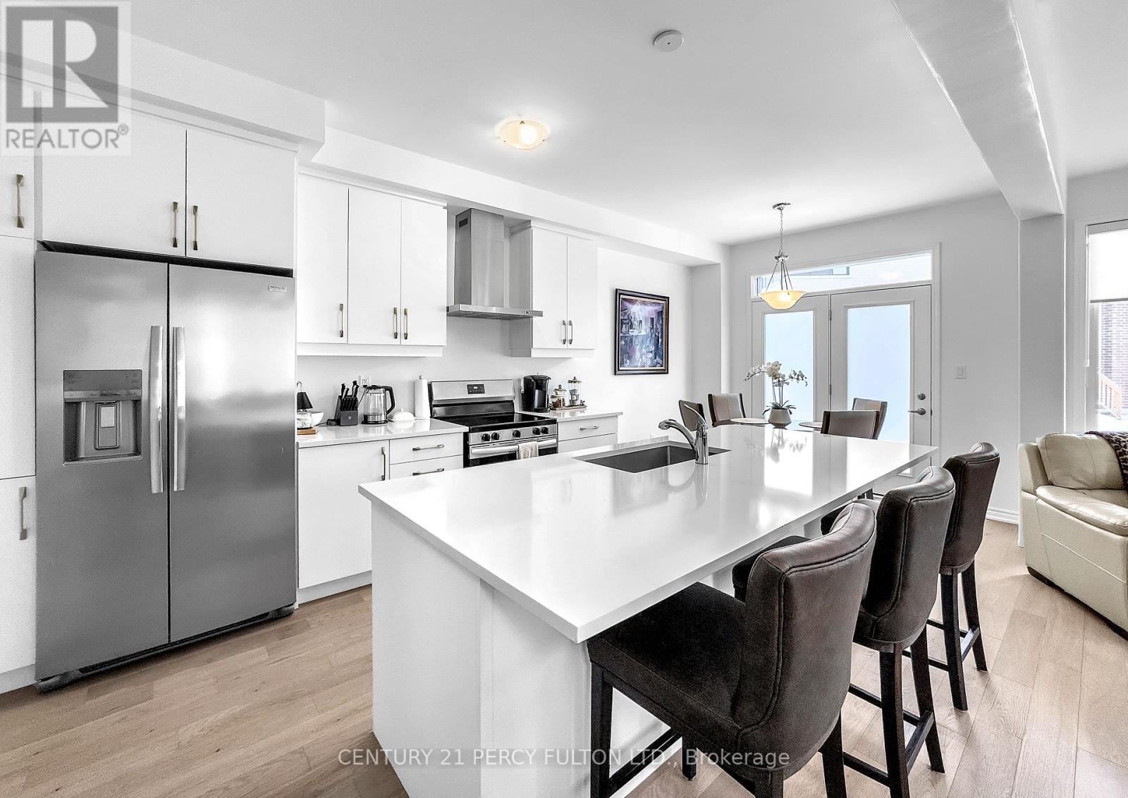 1453 Mockingbird Square, Pickering, Ontario  L1X 0N8 - Photo 11 - E12815054