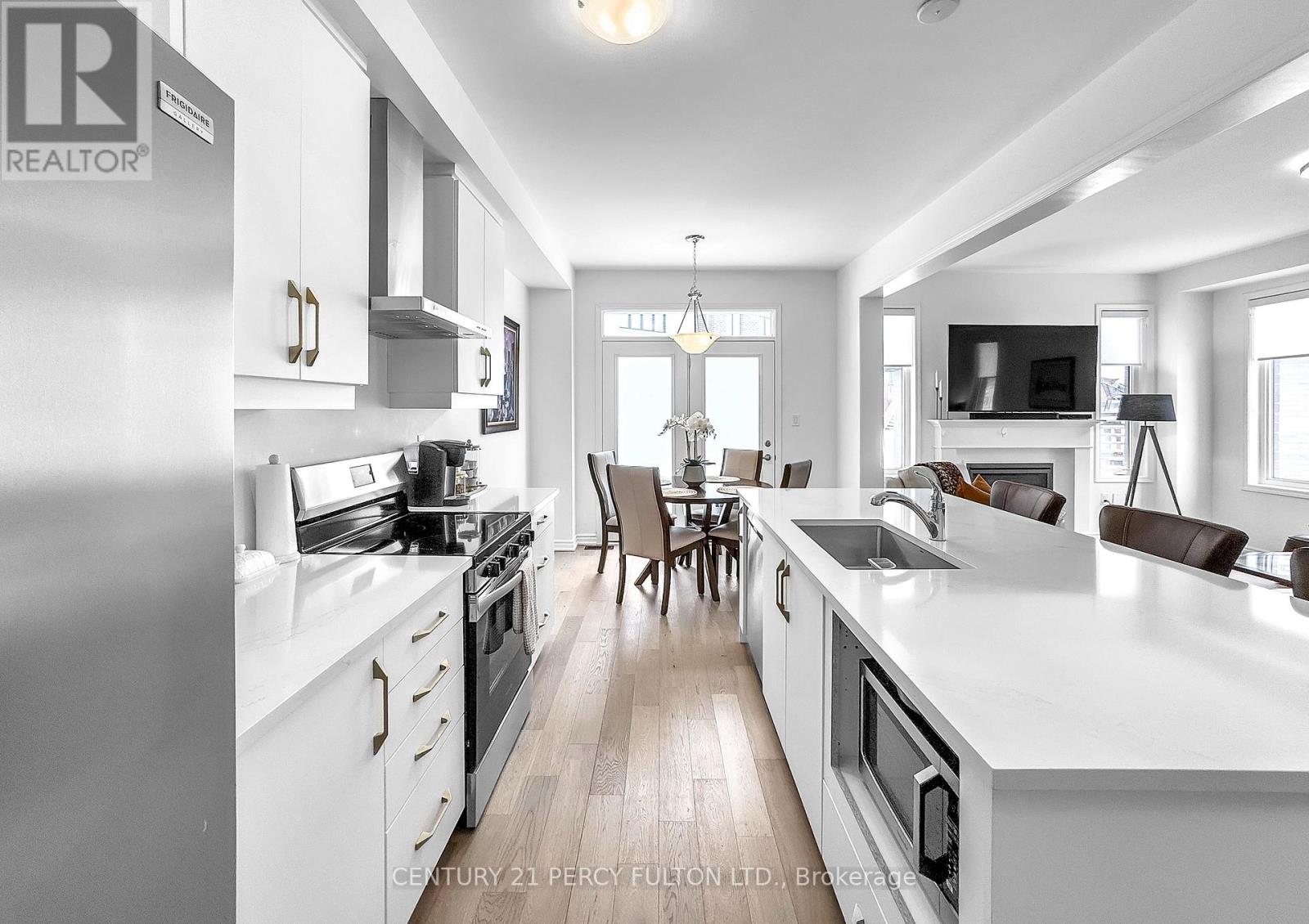 1453 Mockingbird Square, Pickering, Ontario  L1X 0N8 - Photo 13 - E12815054