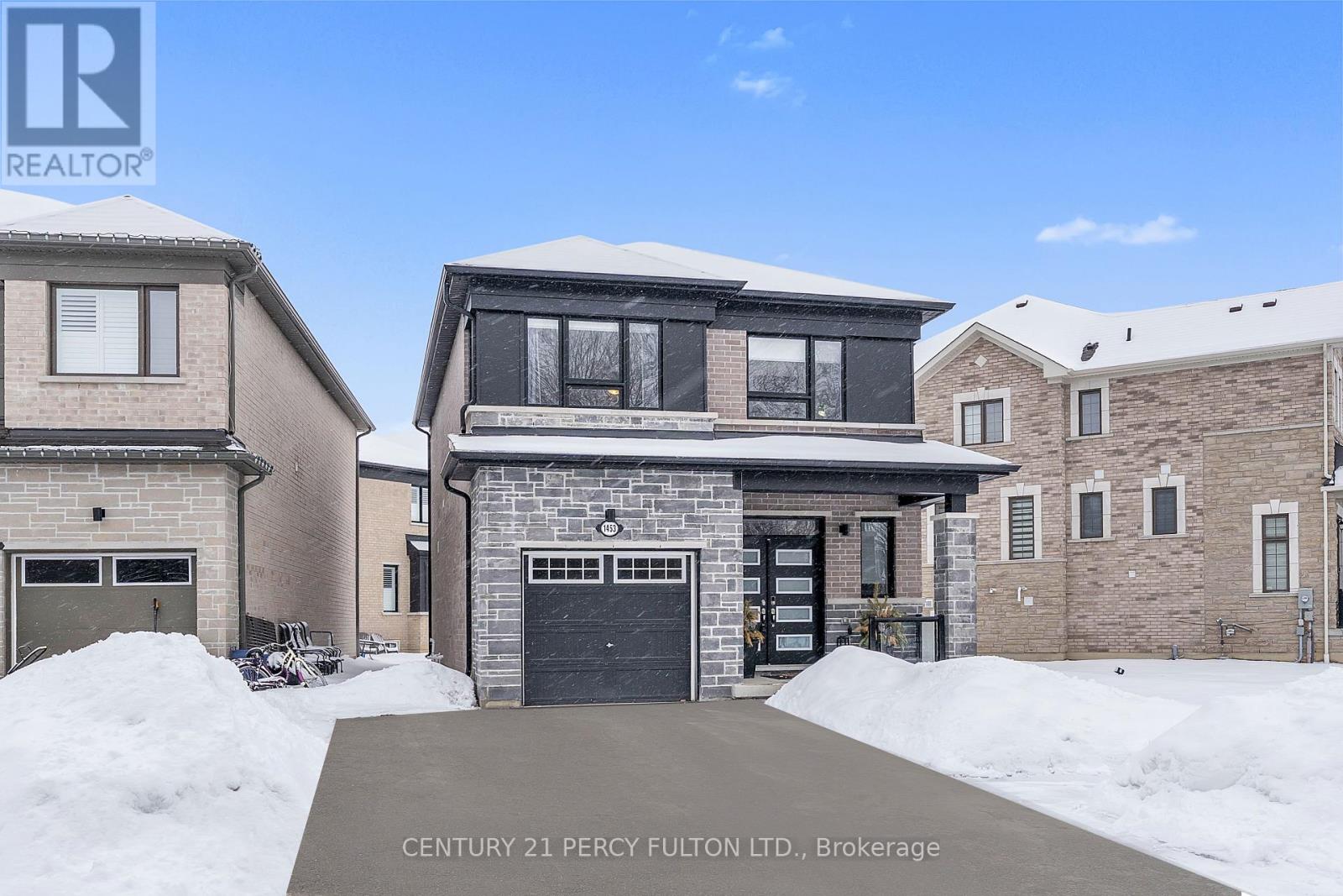 1453 Mockingbird Square, Pickering, Ontario  L1X 0N8 - Photo 4 - E12815054