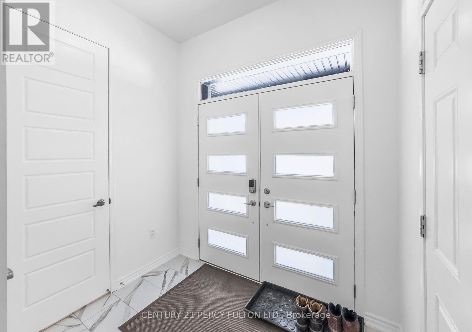 1453 Mockingbird Square, Pickering, Ontario  L1X 0N8 - Photo 8 - E12815054