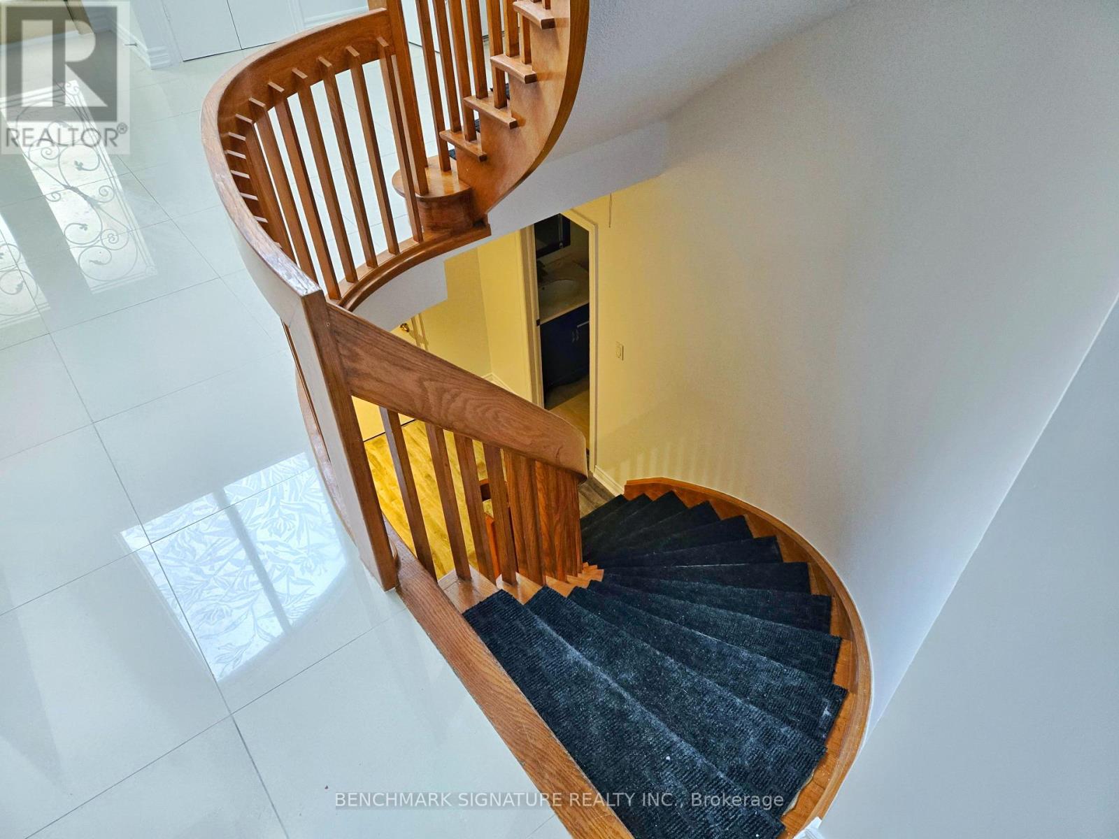 9 Hashbury Place, Markham, Ontario  L3T 7H4 - Photo 22 - N12815120