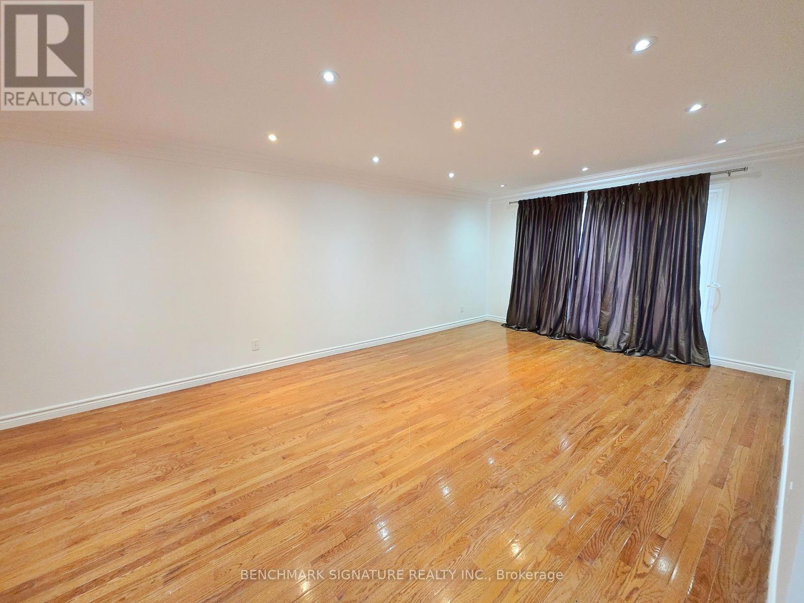 9 Hashbury Place, Markham, Ontario  L3T 7H4 - Photo 5 - N12815120