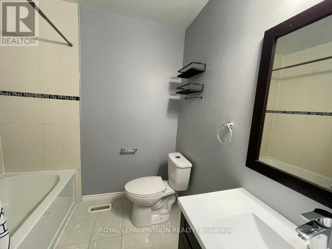 Main - 710 Mountview Place, Newmarket, Ontario  L3Y 3P7 - Photo 9 - N12815164