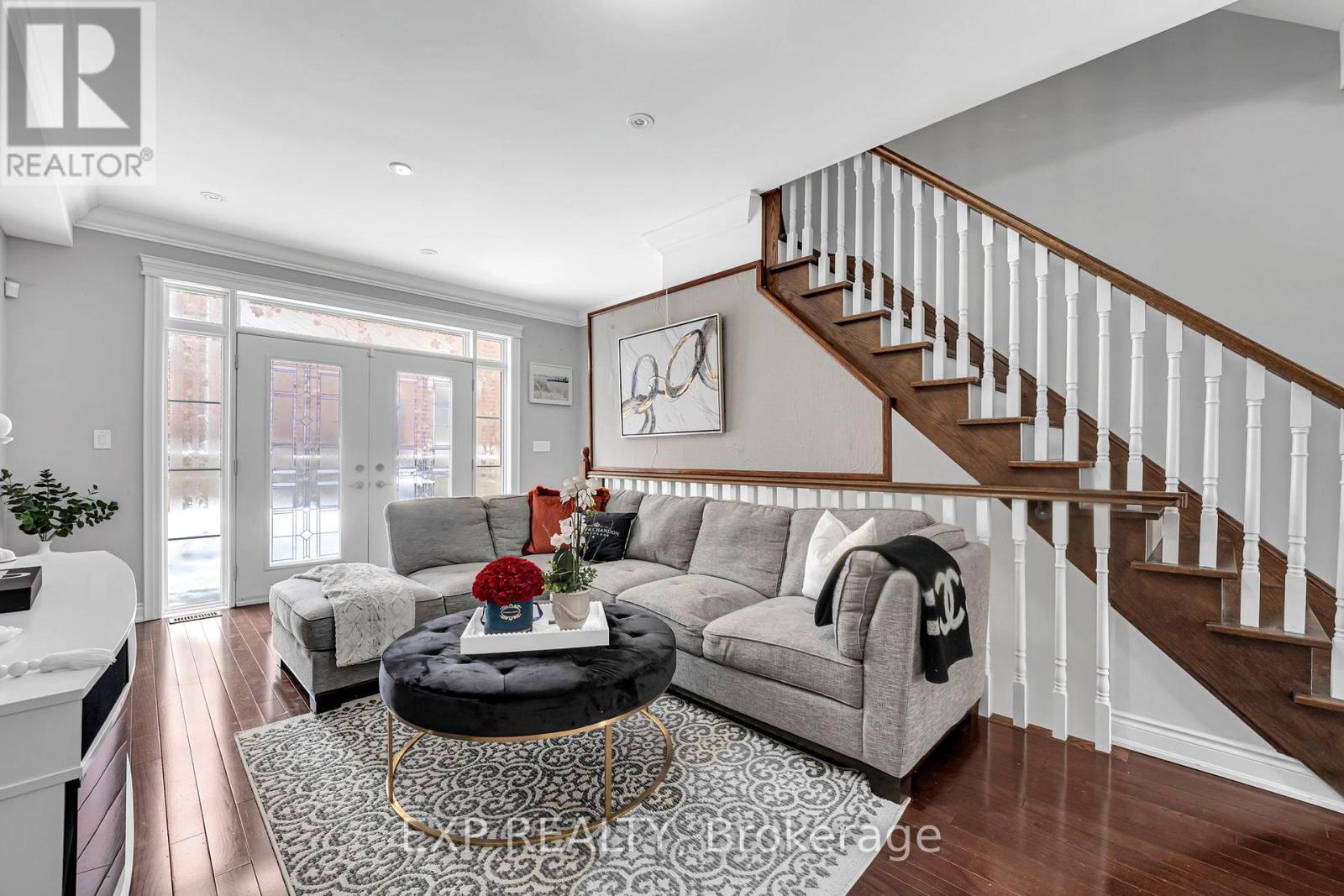 142 HALL STREET, richmond hill (mill pond), Ontario