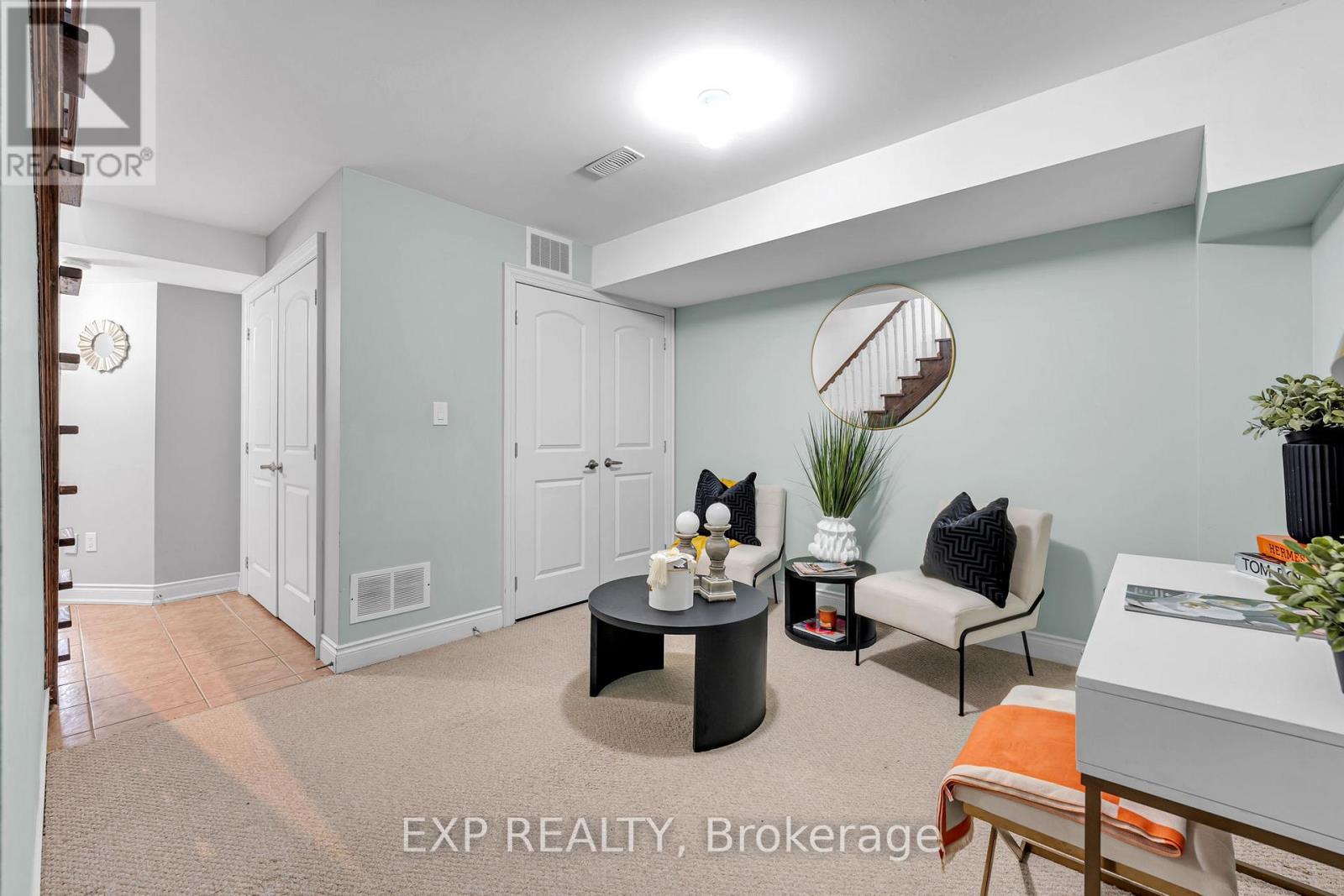 142 Hall Street, Richmond Hill, Ontario  L4C 4N8 - Photo 14 - N12815186