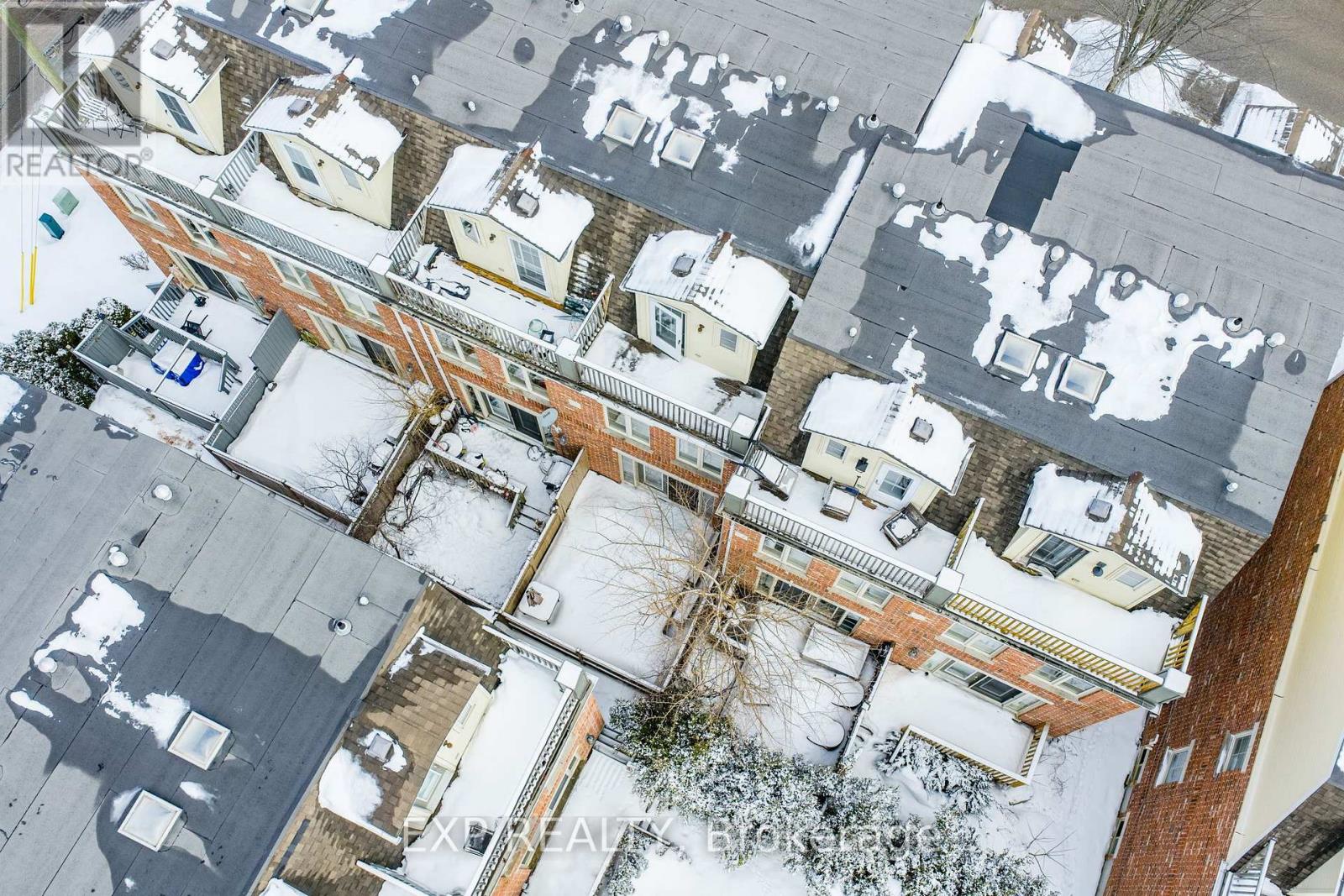 142 Hall Street, Richmond Hill, Ontario  L4C 4N8 - Photo 28 - N12815186