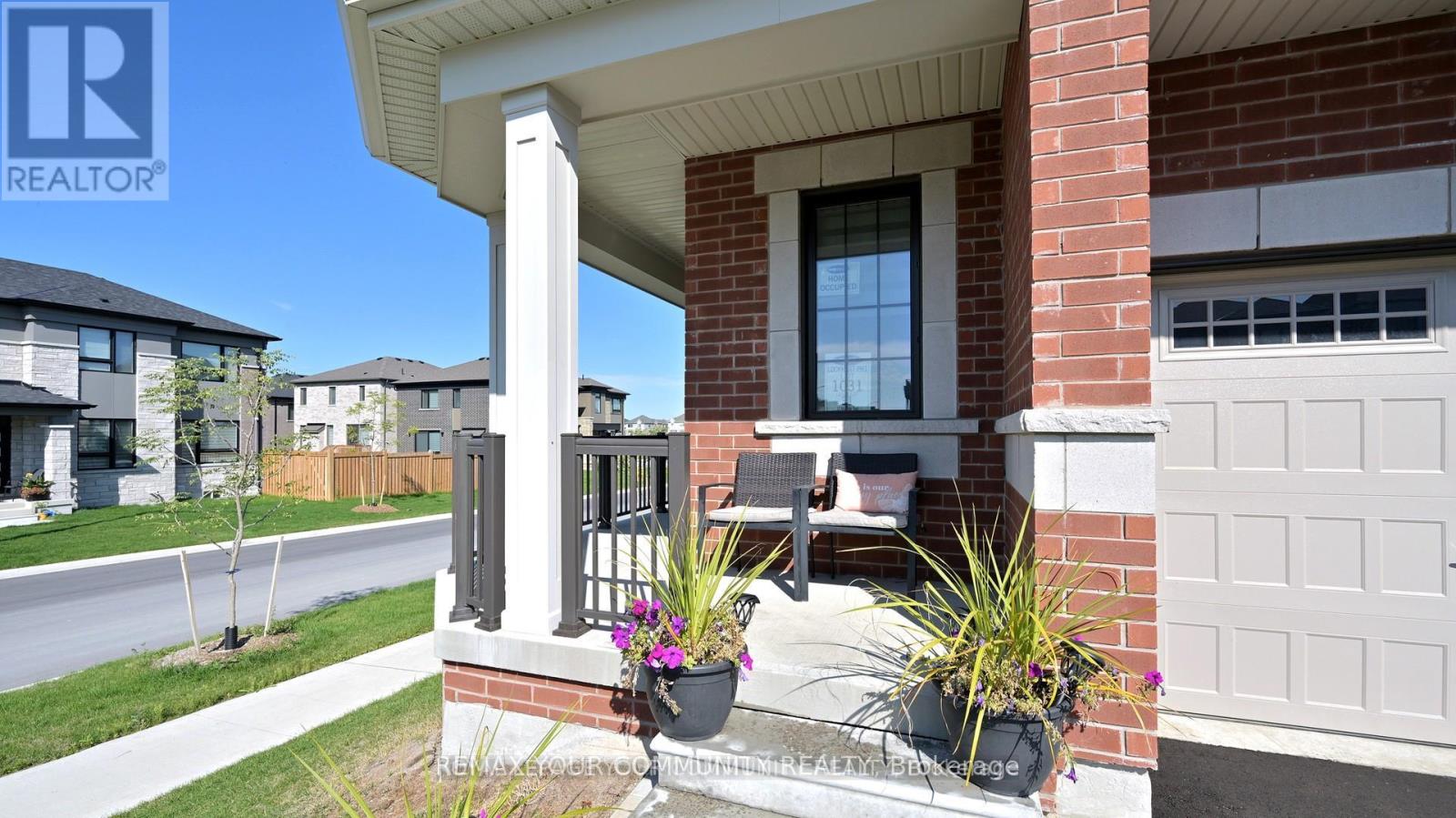 32 Mcbride Trail, Barrie, Ontario  L9J 0Y6 - Photo 7 - S12815028