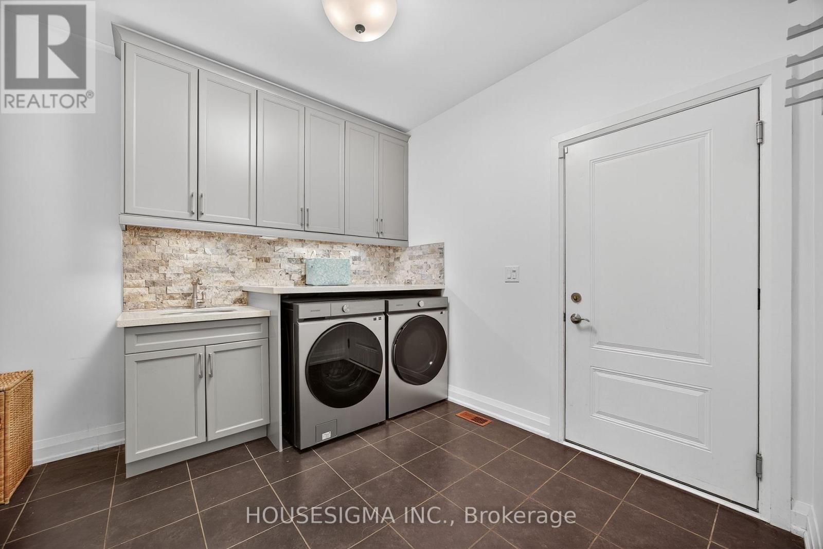 69 Landscape Drive, Oro-Medonte, Ontario  L3R 5B4 - Photo 21 - S12815112