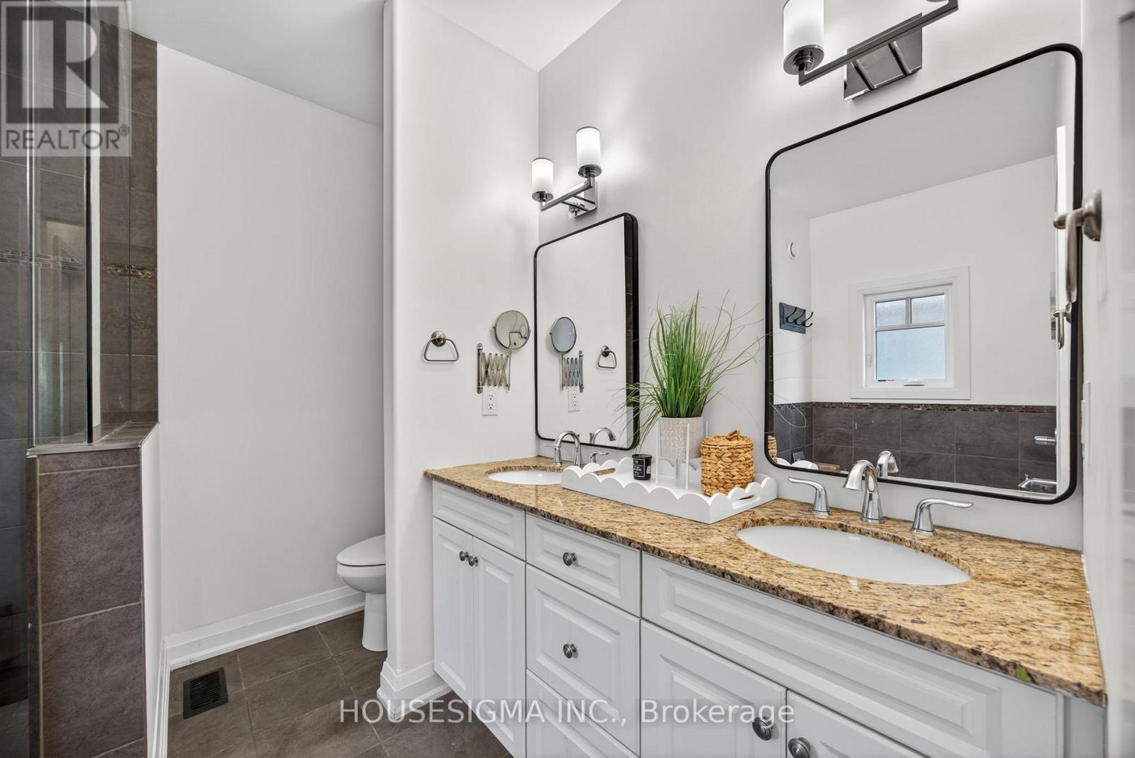 69 Landscape Drive, Oro-Medonte, Ontario  L3R 5B4 - Photo 25 - S12815112