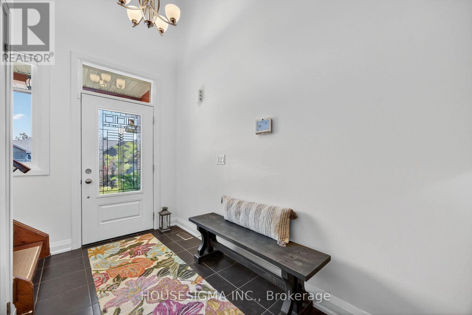 69 Landscape Drive, Oro-Medonte, Ontario  L3R 5B4 - Photo 6 - S12815112