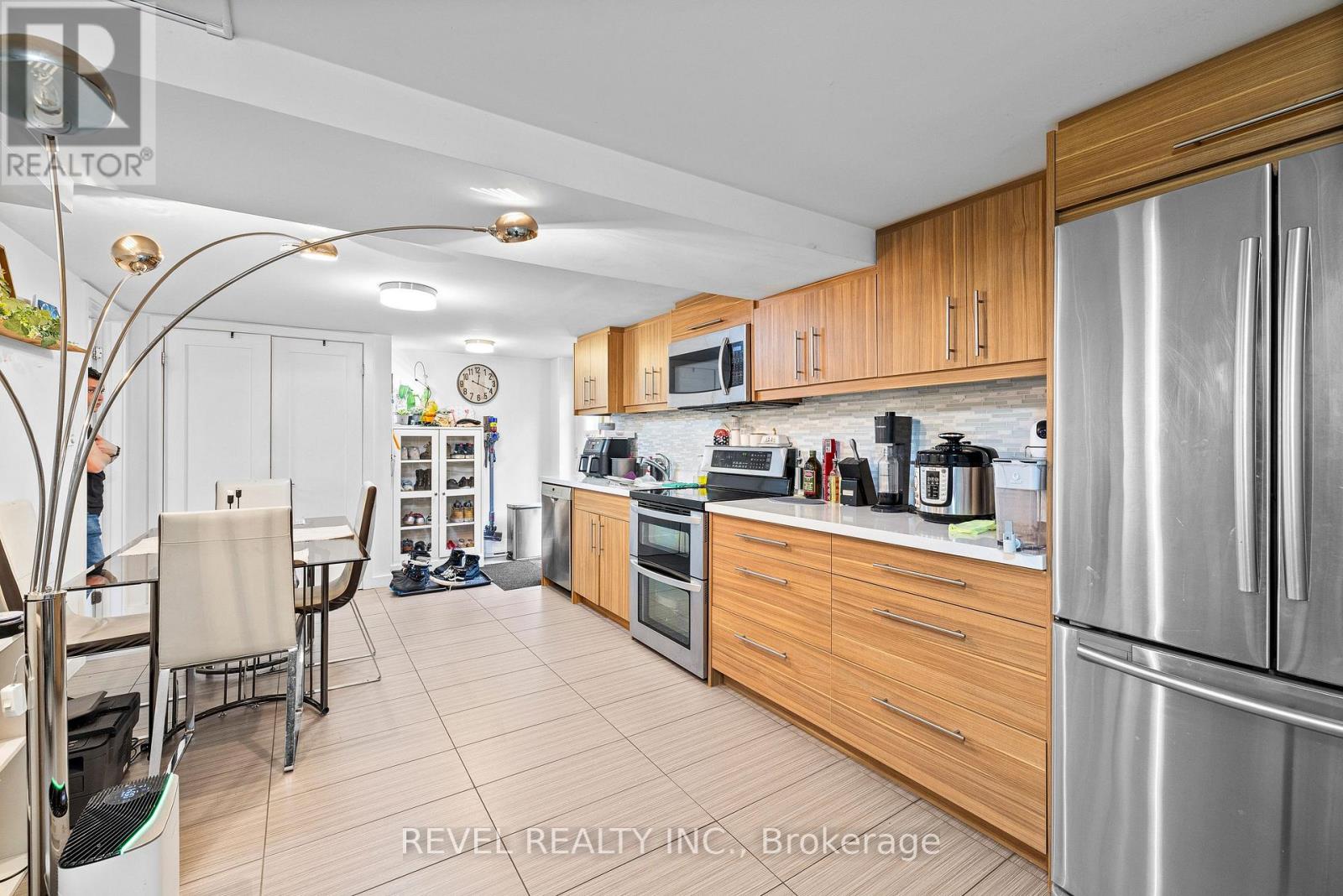 58 & 60 Queen Street S, Mississauga, Ontario  L5M 1K4 - Photo 4 - W12814980