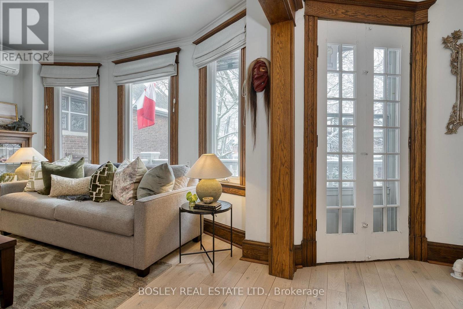 91 Indian Road, Toronto, Ontario  M6R 2V5 - Photo 10 - W12815016