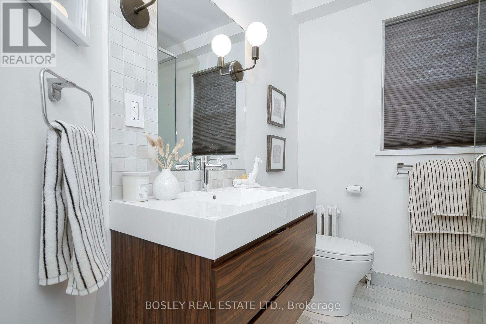 91 Indian Road, Toronto, Ontario  M6R 2V5 - Photo 14 - W12815016