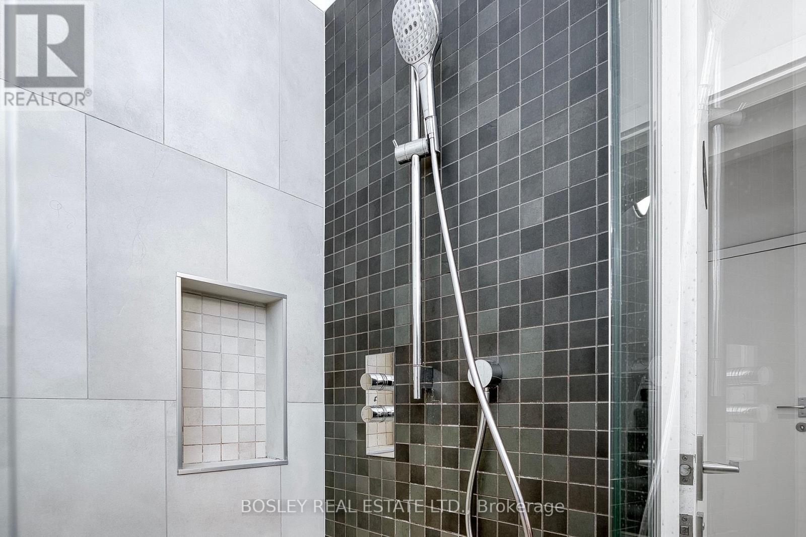 91 Indian Road, Toronto, Ontario  M6R 2V5 - Photo 15 - W12815016