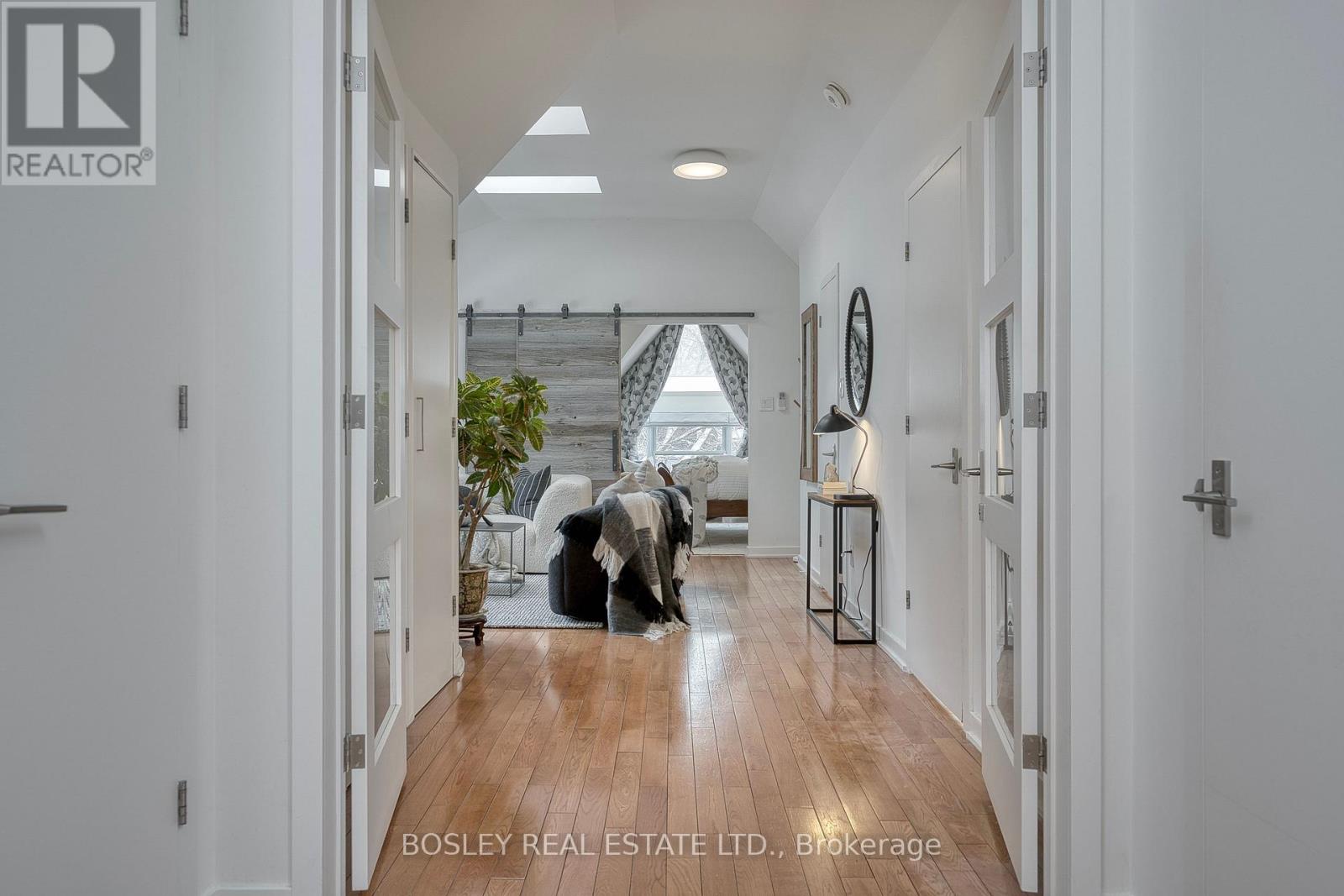 91 Indian Road, Toronto, Ontario  M6R 2V5 - Photo 19 - W12815016