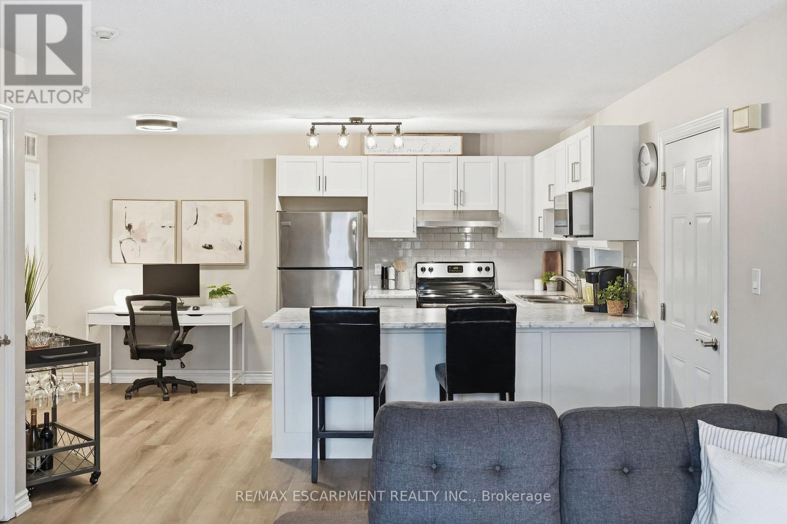 315 - 2040 Cleaver Avenue, Burlington, Ontario  L7M 4C4 - Photo 14 - W12815026